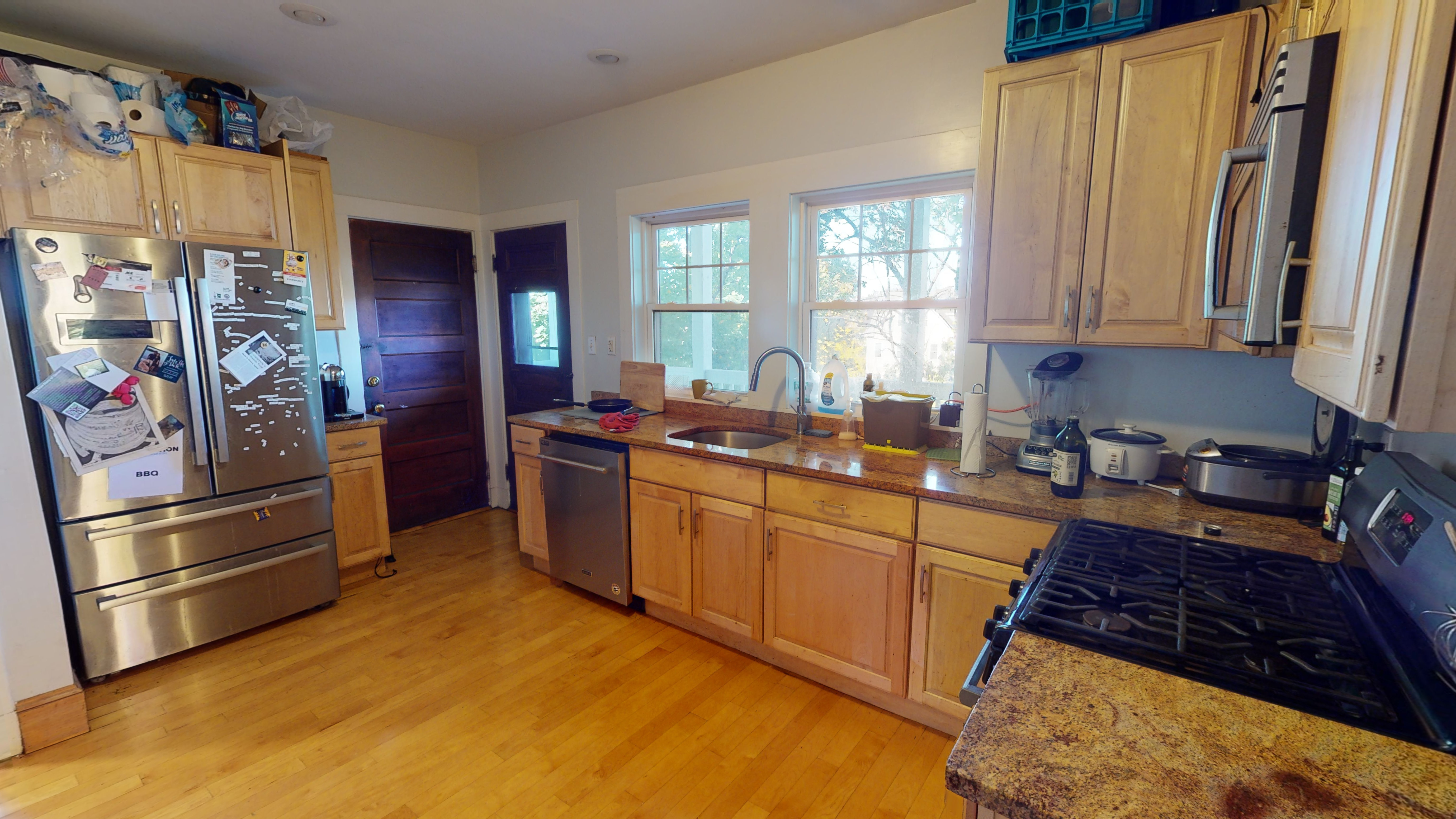 5 bed, 2 bath apartment for rent at 17 Upland Rd Unit 3, Porter Square — photo 2 of 18