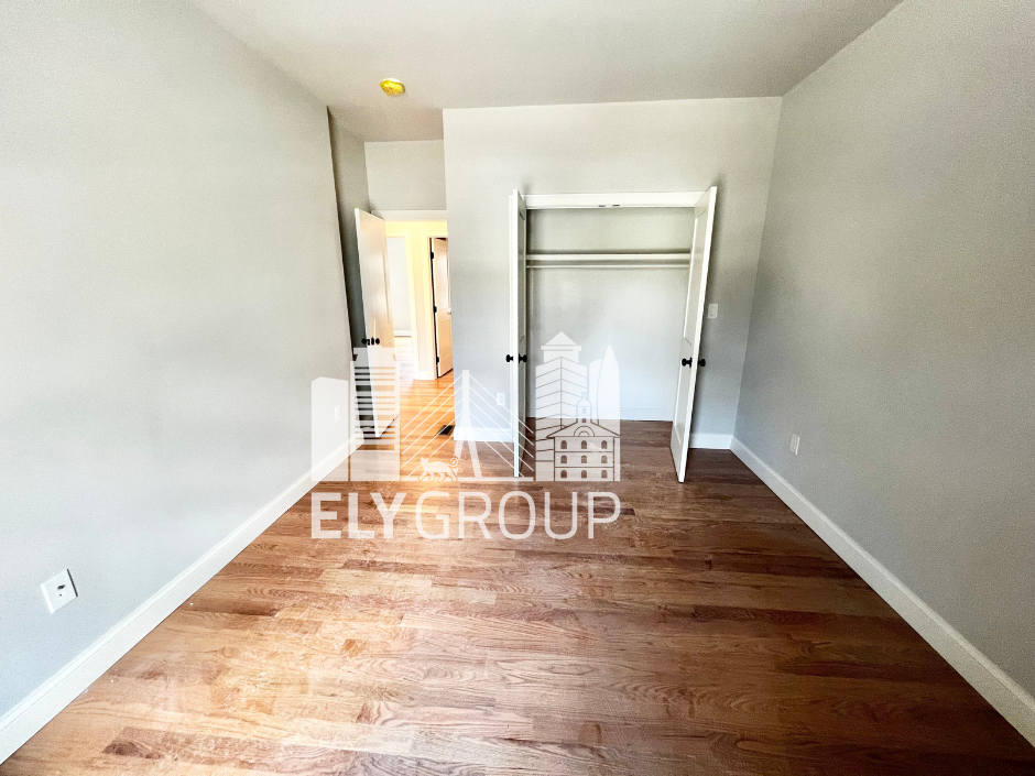 4 bed, 2 bath apartment for rent at 31 Lincoln St Unit 1, West Medford — photo 17 of 21