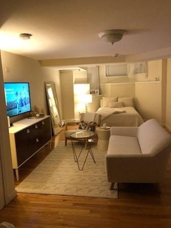 Studio bed, 1 bath apartment for rent at 170 Marlborough St Unit BF, Back Bay — photo 1 of 5