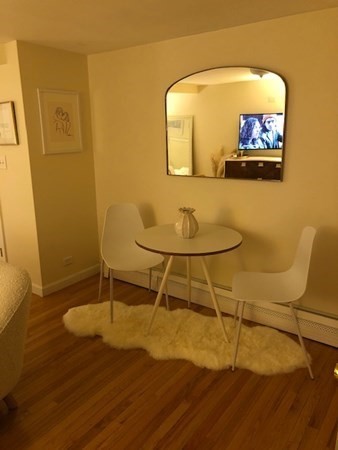 Studio bed, 1 bath apartment for rent at 170 Marlborough St Unit BF, Back Bay — photo 2 of 5