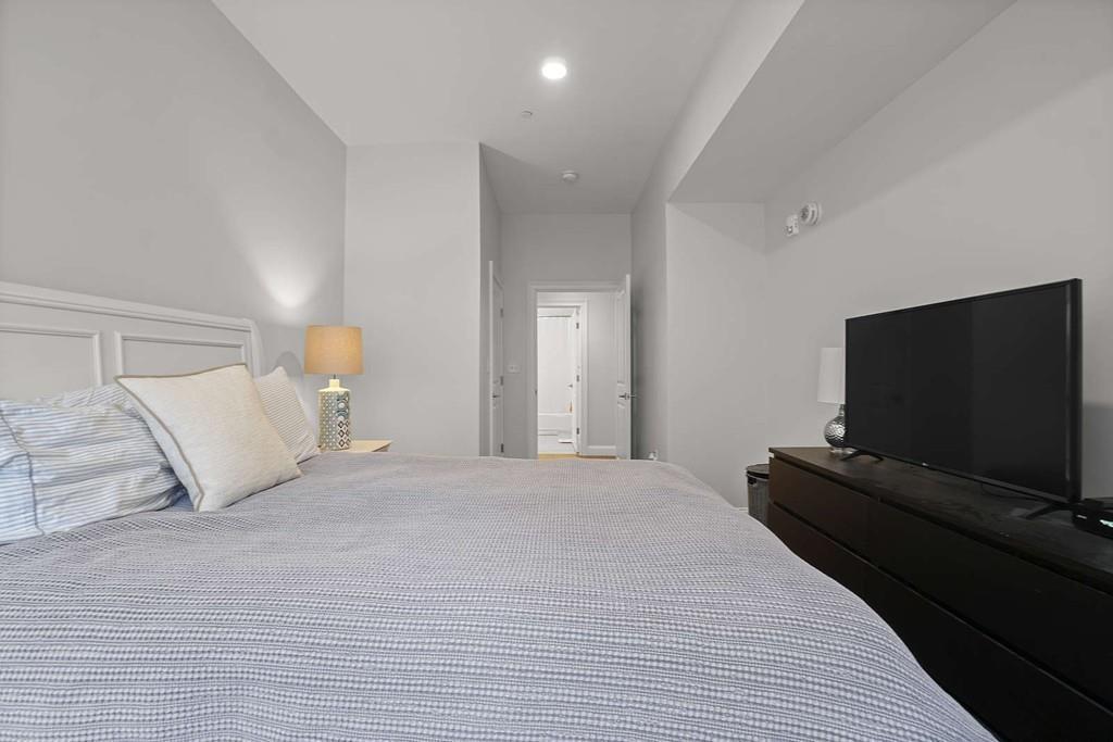 1 bed, 1 bath apartment for rent at 170 W Broadway Unit 206, South Boston — photo 6 of 9
