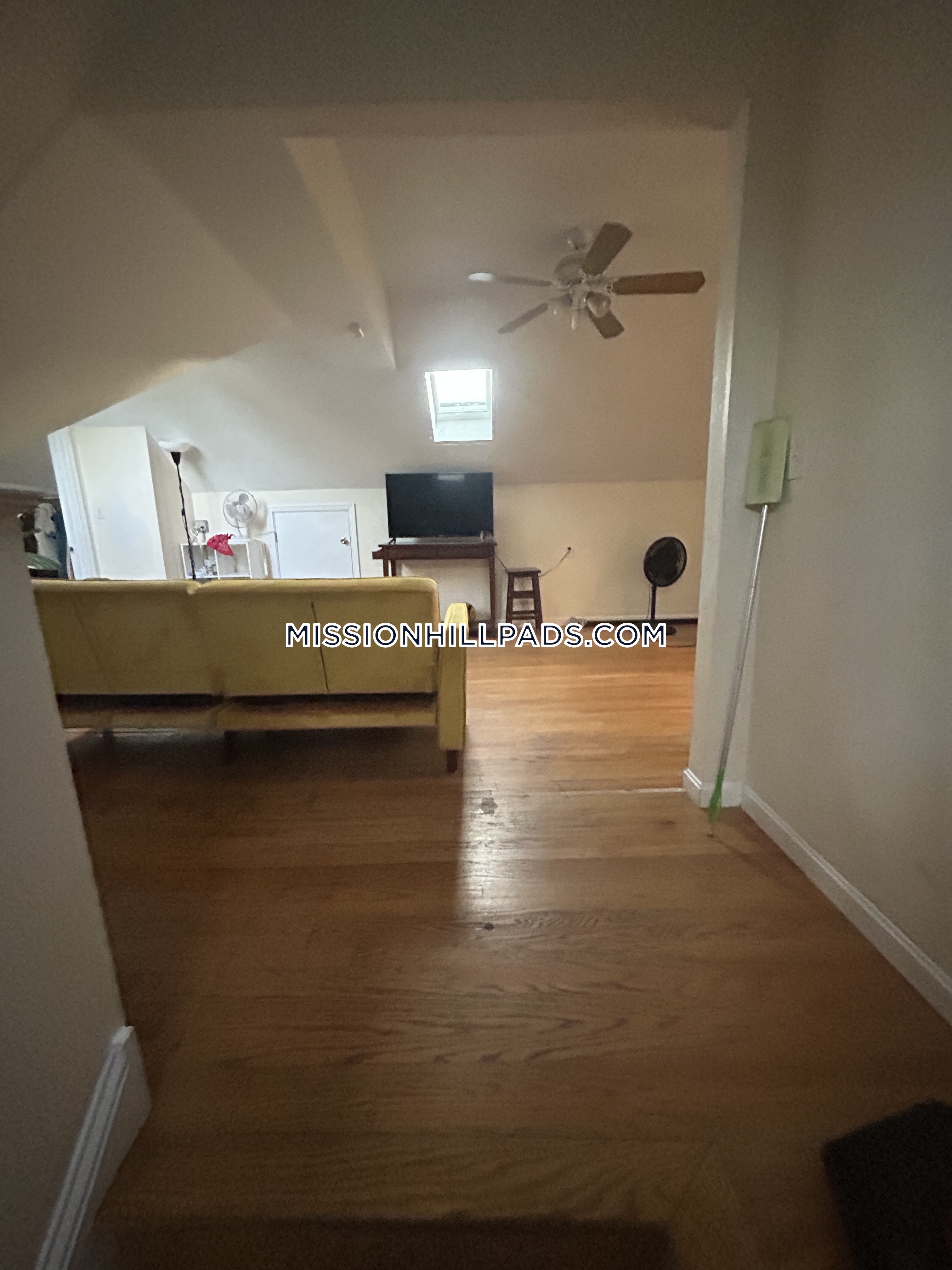 6 bed, 2.5 bath apartment for rent at 1 Sachem St Unit U3, Mission Hill — photo 34 of 45