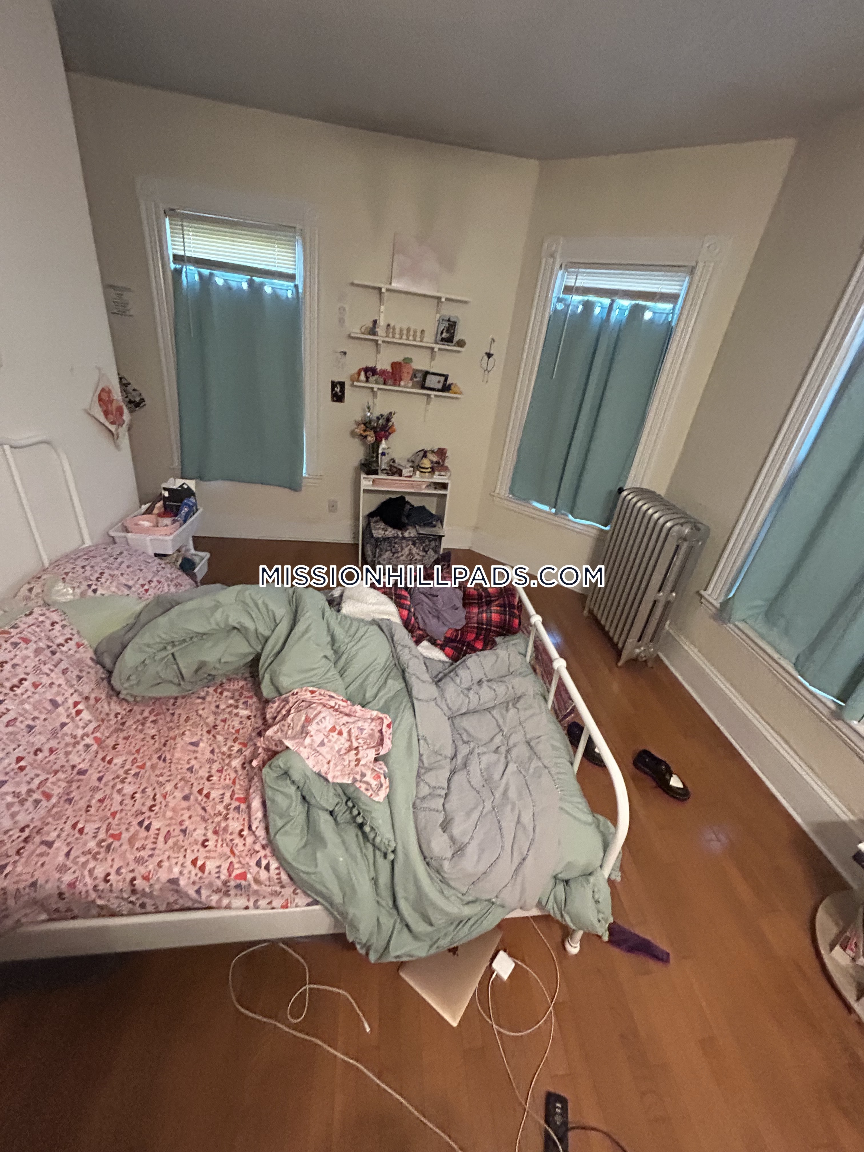 6 bed, 2.5 bath apartment for rent at 1 Sachem St Unit U3, Mission Hill — photo 41 of 45
