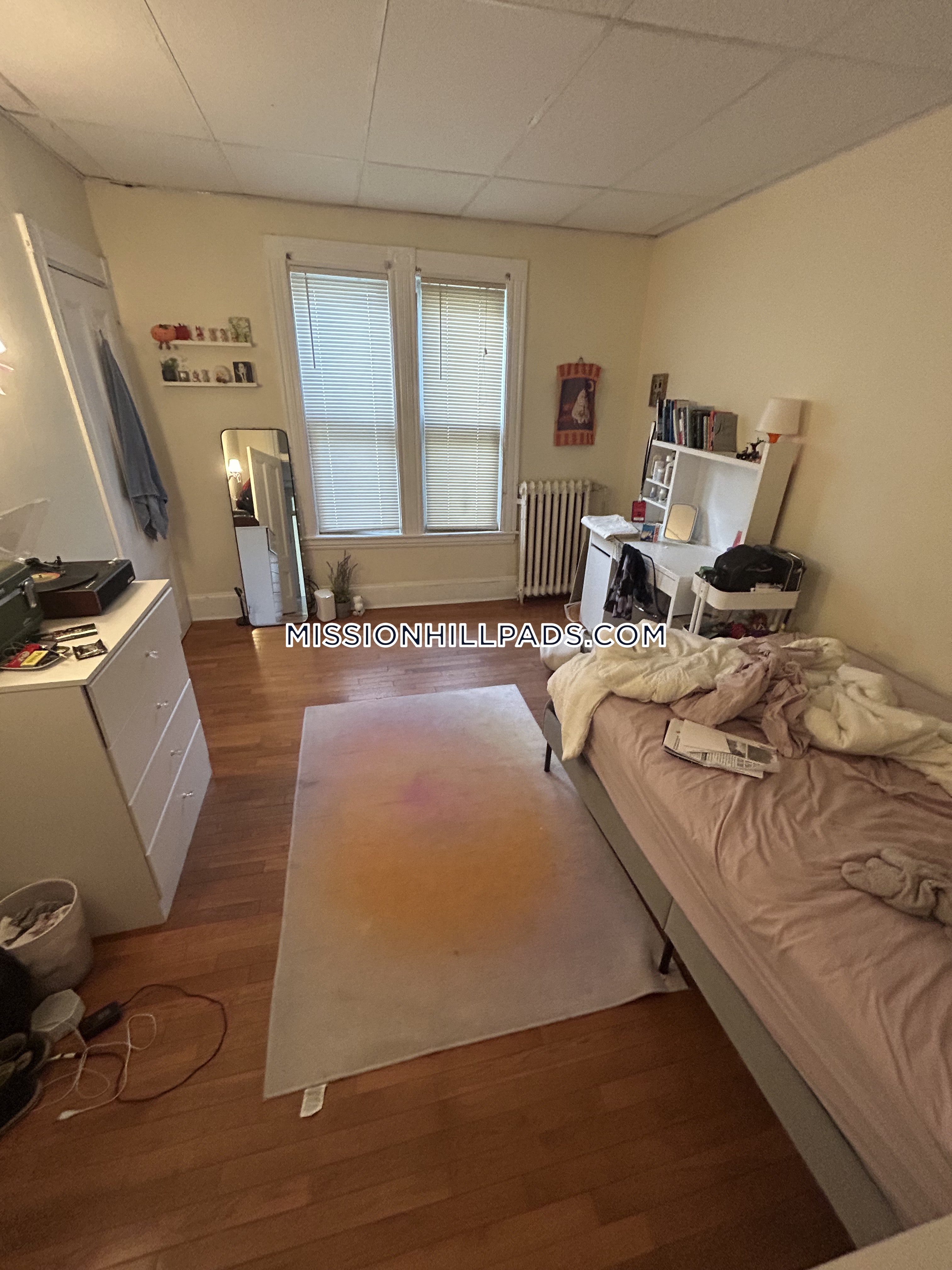 6 bed, 2.5 bath apartment for rent at 1 Sachem St Unit U3, Mission Hill — photo 43 of 45