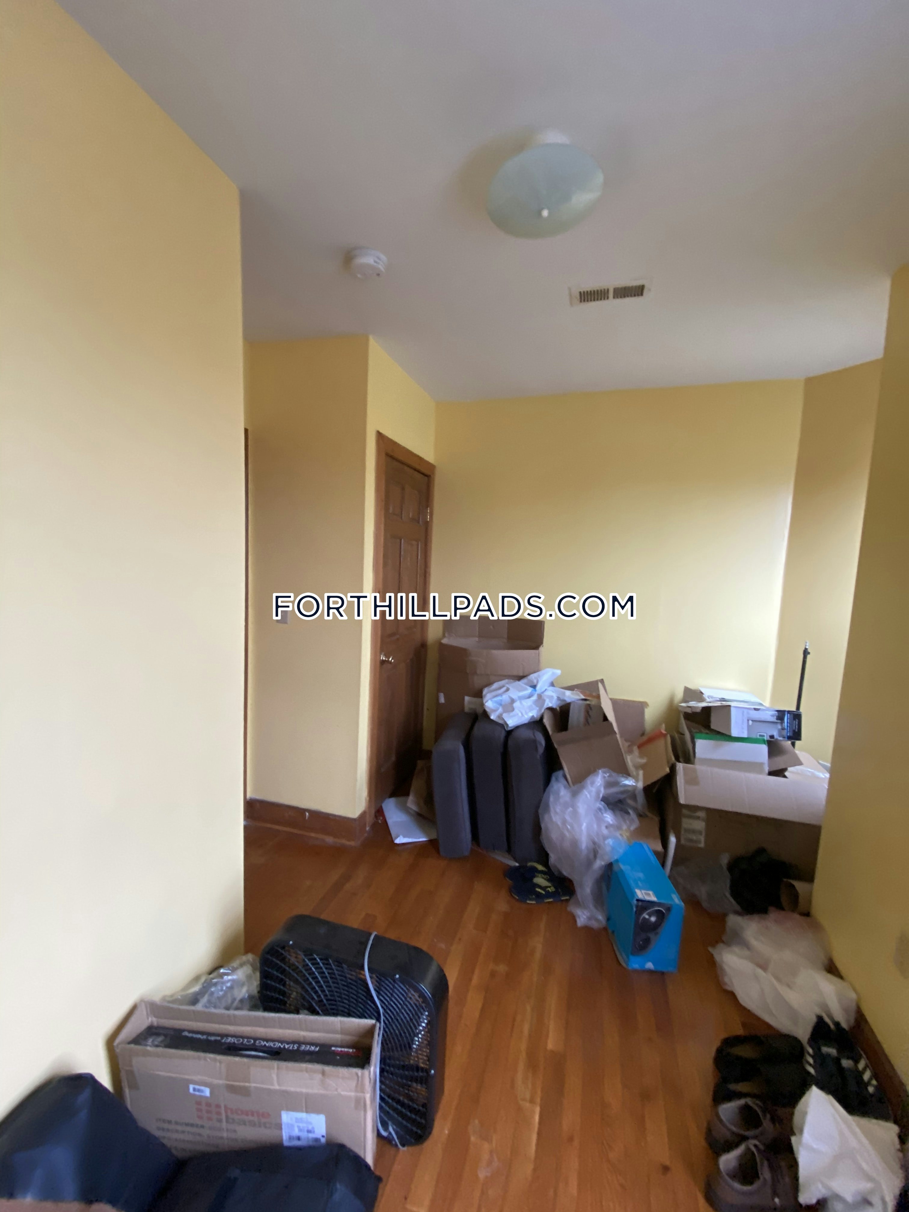 4 bed, 2 bath apartment for rent at 251 Highland St Unit 2, Roxbury — photo 1 of 28