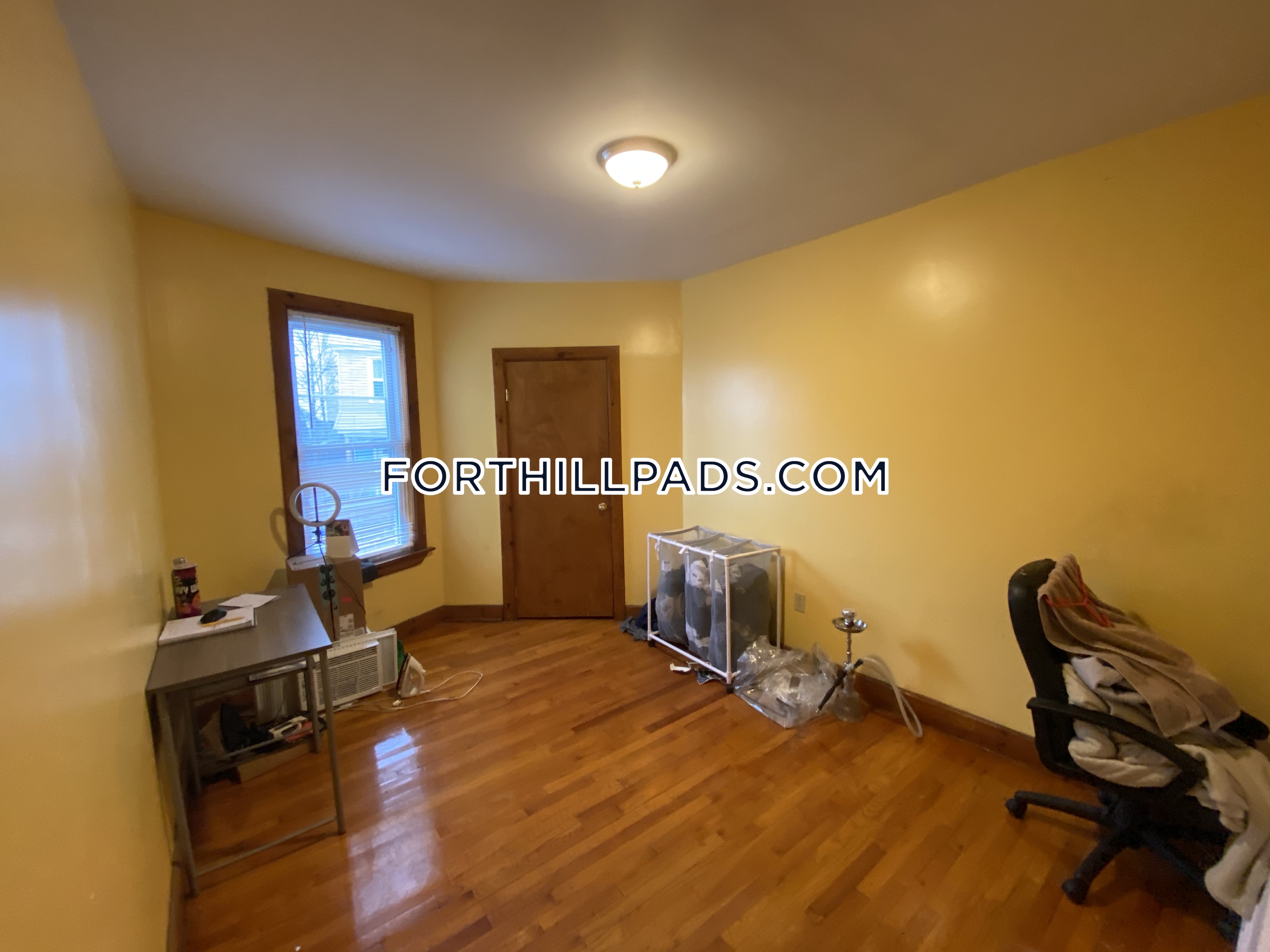 4 bed, 2 bath apartment for rent at 251 Highland St Unit 2, Roxbury — photo 7 of 28
