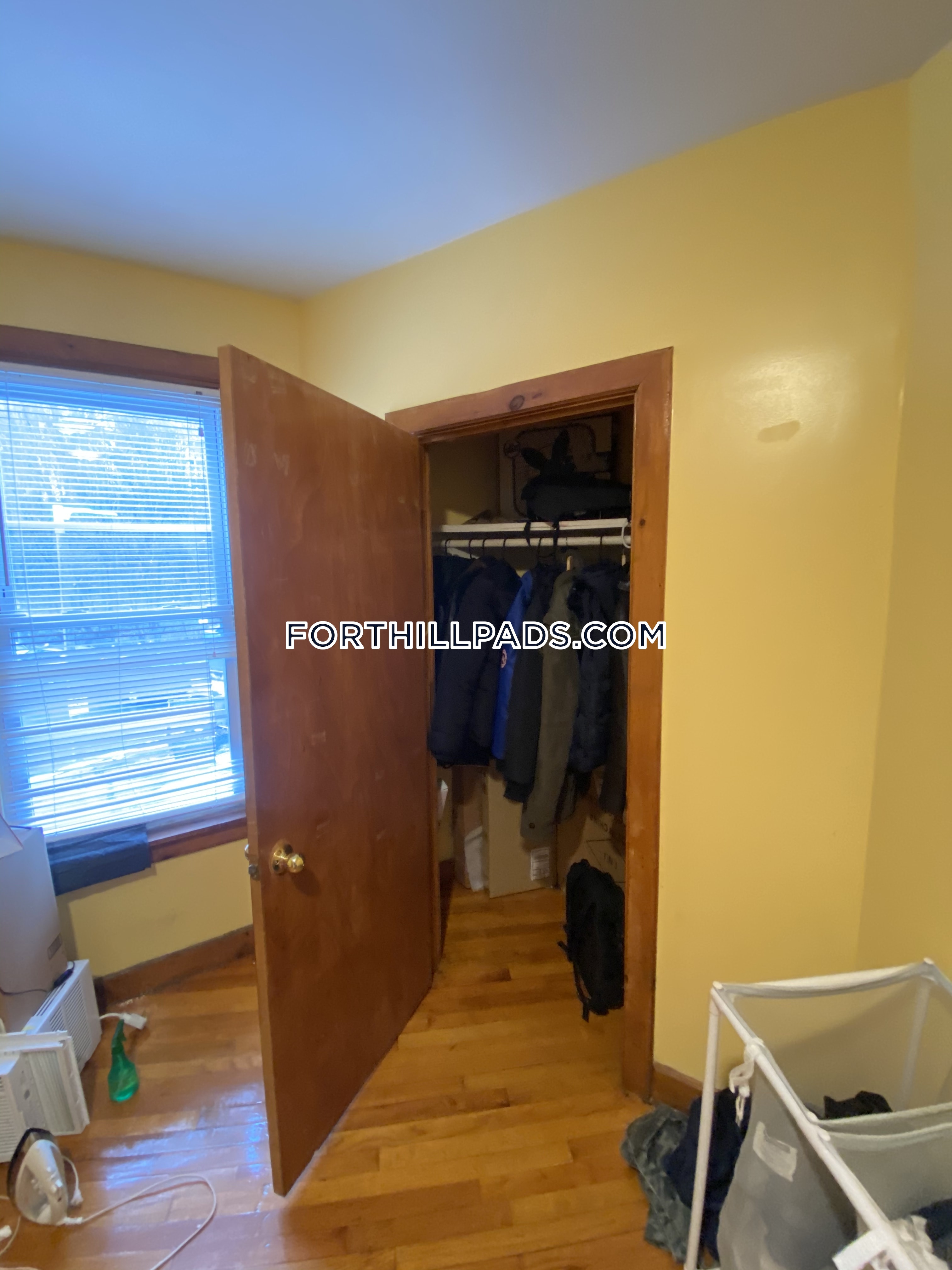4 bed, 2 bath apartment for rent at 251 Highland St Unit 2, Roxbury — photo 10 of 28
