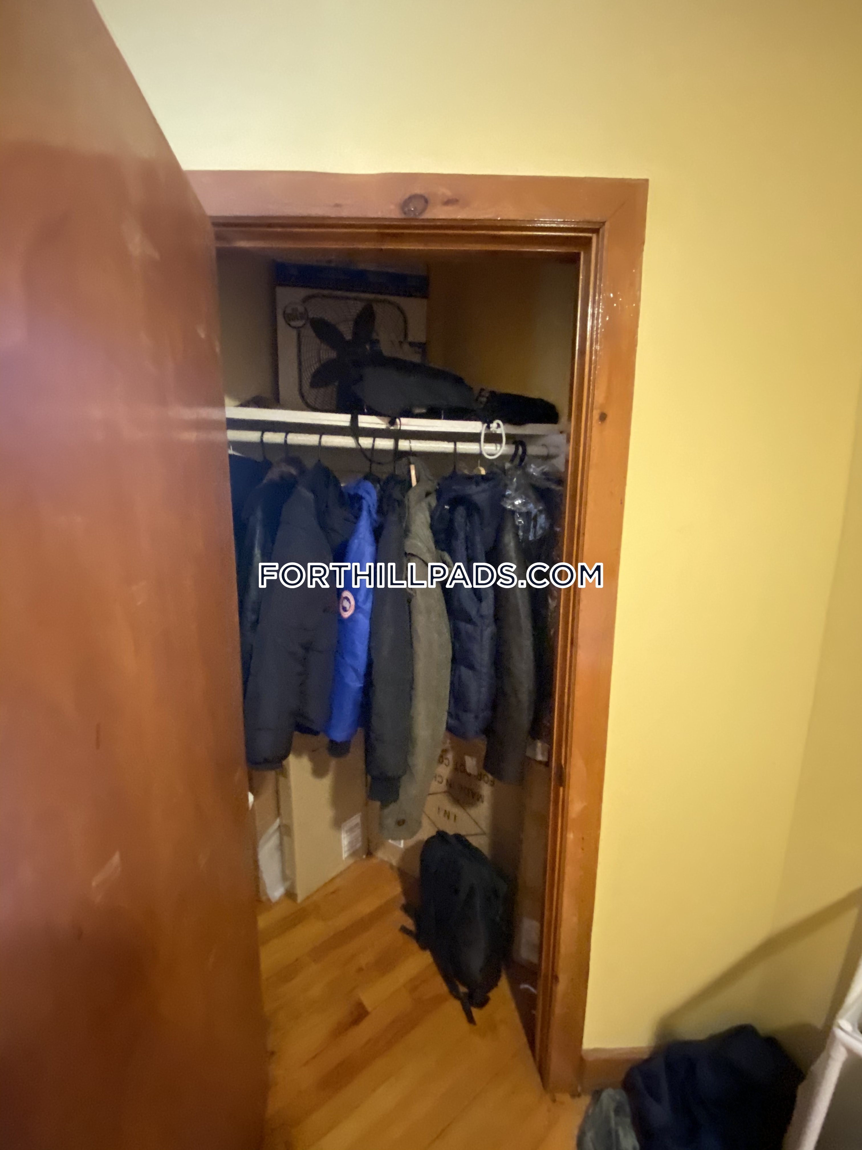 4 bed, 2 bath apartment for rent at 251 Highland St Unit 2, Roxbury — photo 11 of 28