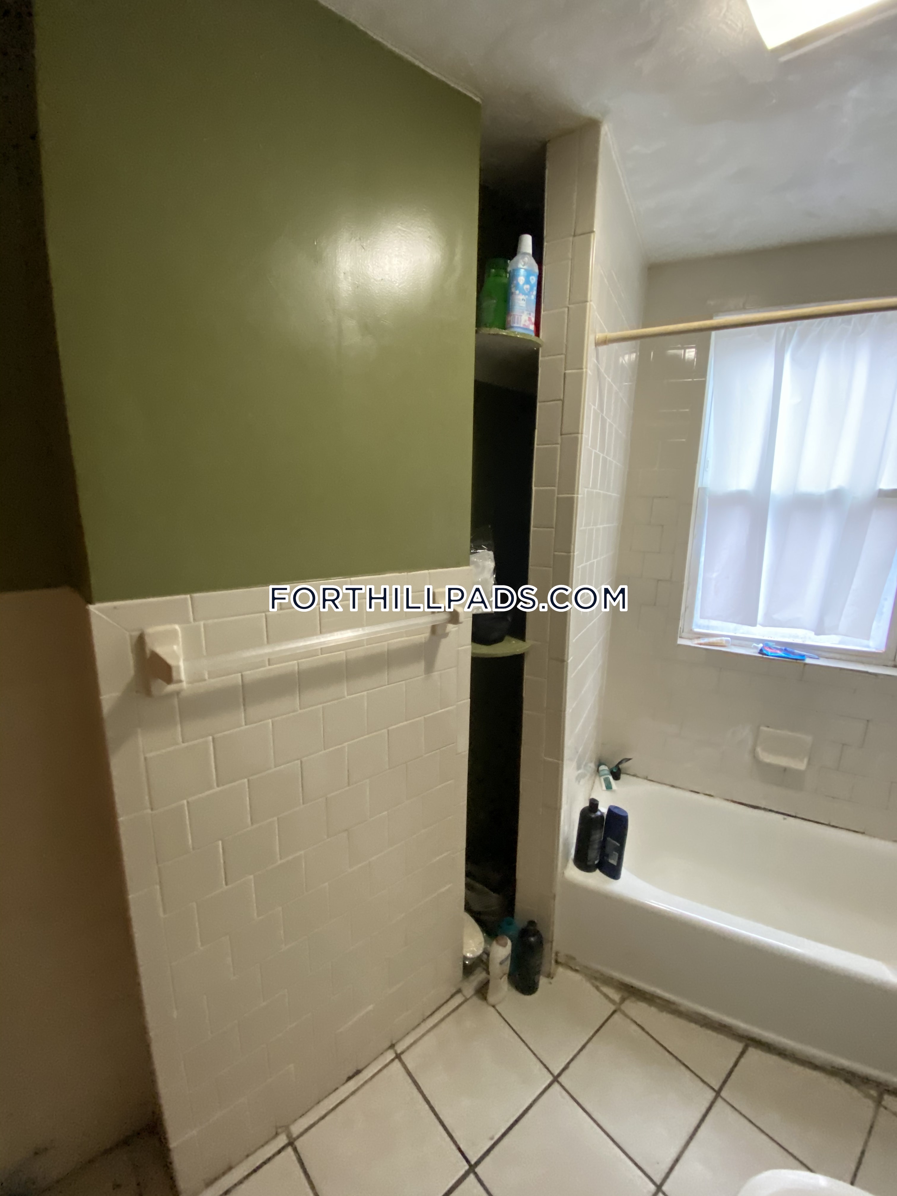 4 bed, 2 bath apartment for rent at 251 Highland St Unit 2, Roxbury — photo 18 of 28