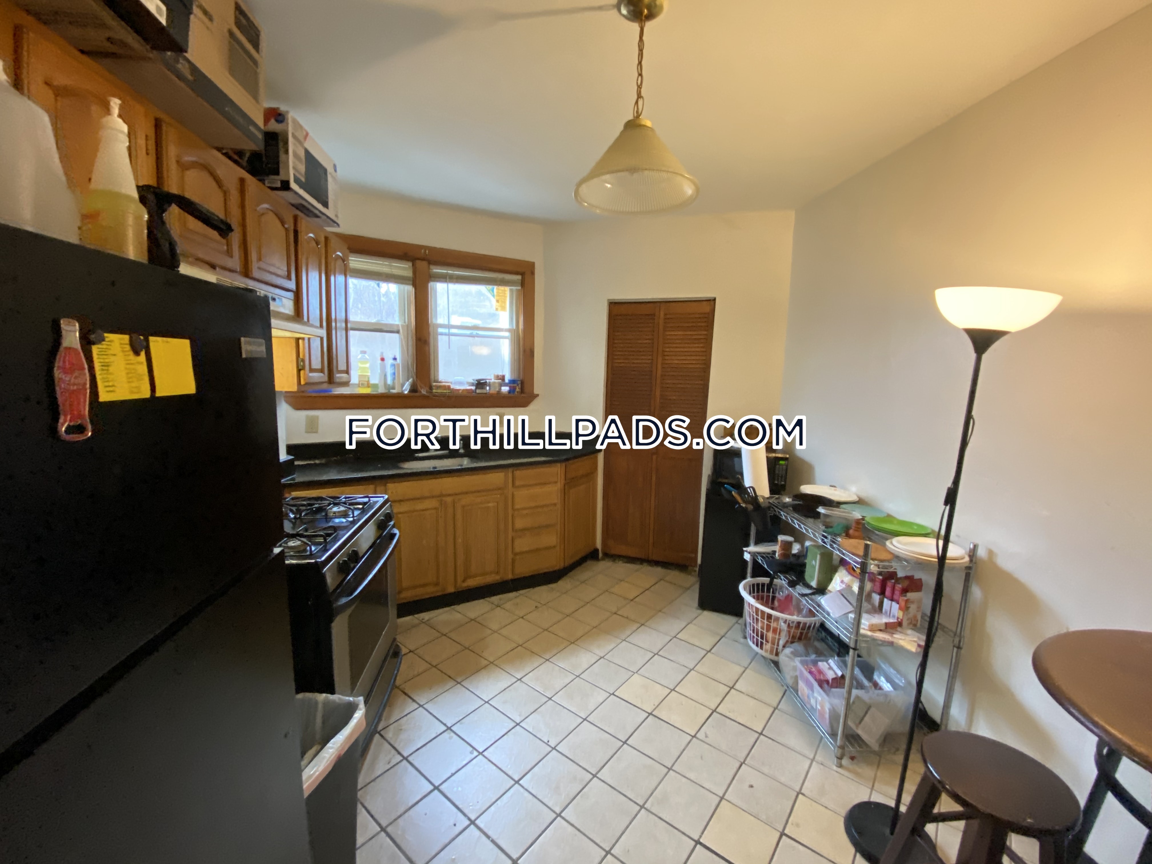 4 bed, 2 bath apartment for rent at 251 Highland St Unit 2, Roxbury — photo 26 of 28
