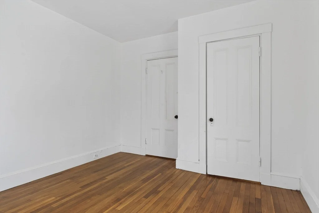 166 Elliot St, Newton Upper Falls