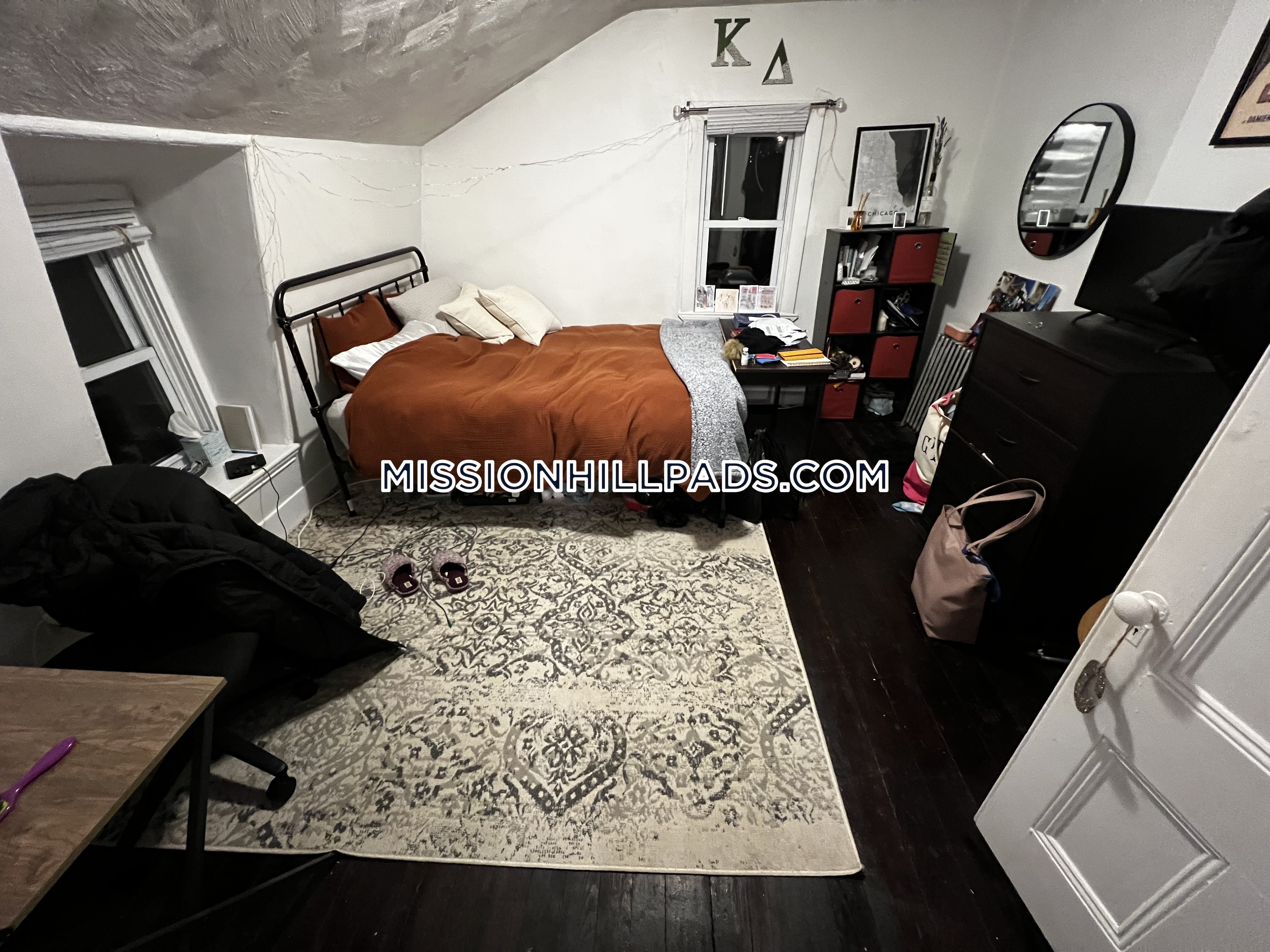 4 bed, 1 bath apartment for rent at 40 Hillside St Unit 2, Mission Hill — photo 12 of 25