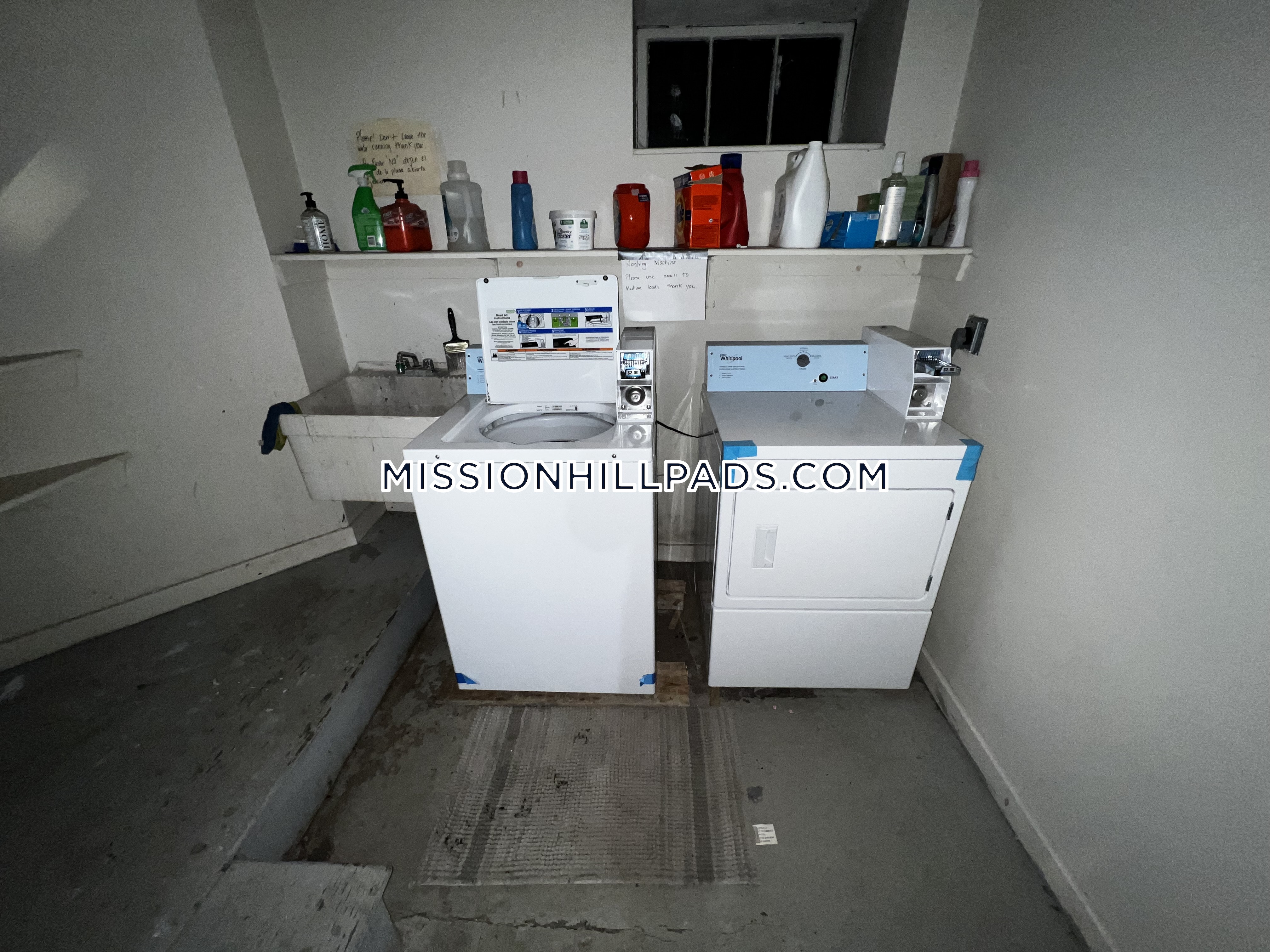 4 bed, 1 bath apartment for rent at 42 Hillside St Unit 2, Mission Hill — photo 9 of 16