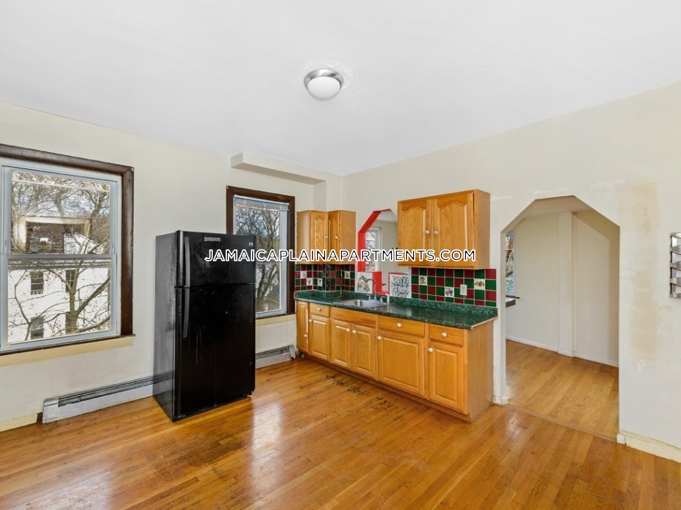 5 bed, 2 bath apartment for rent at 47 Creighton St Unit 3, Jamaica Plain — photo 110 of 117