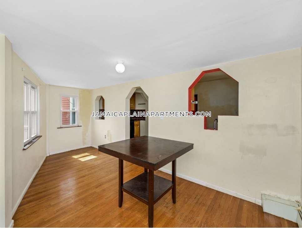 5 bed, 2 bath apartment for rent at 47 Creighton St Unit 3, Jamaica Plain — photo 112 of 117
