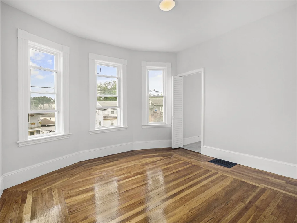 149 Mountain Ave, Revere