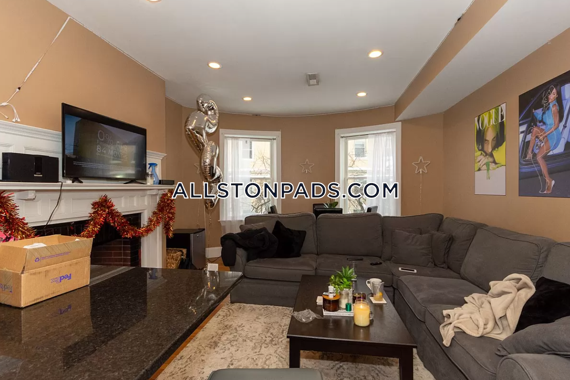 4 bed, 2 bath apartment for rent at 8 Saint Lukes Rd Unit 1, Allston — photo 2 of 9