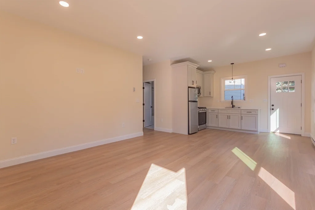 53 Tapley Ave, Revere