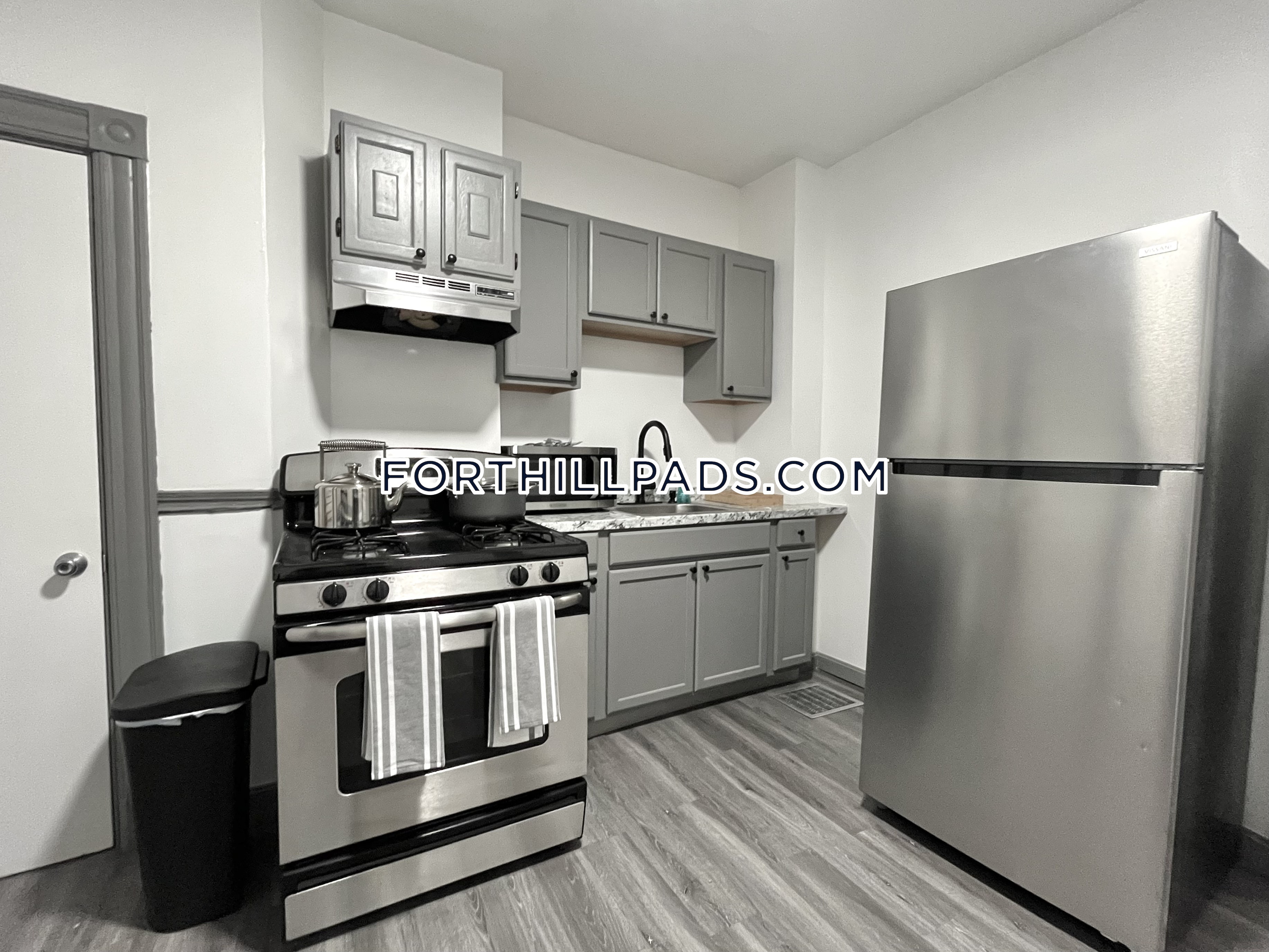 3 bed, 1 bath apartment for rent at 200 Highland St Unit 1, Mission Hill — photo 2 of 11
