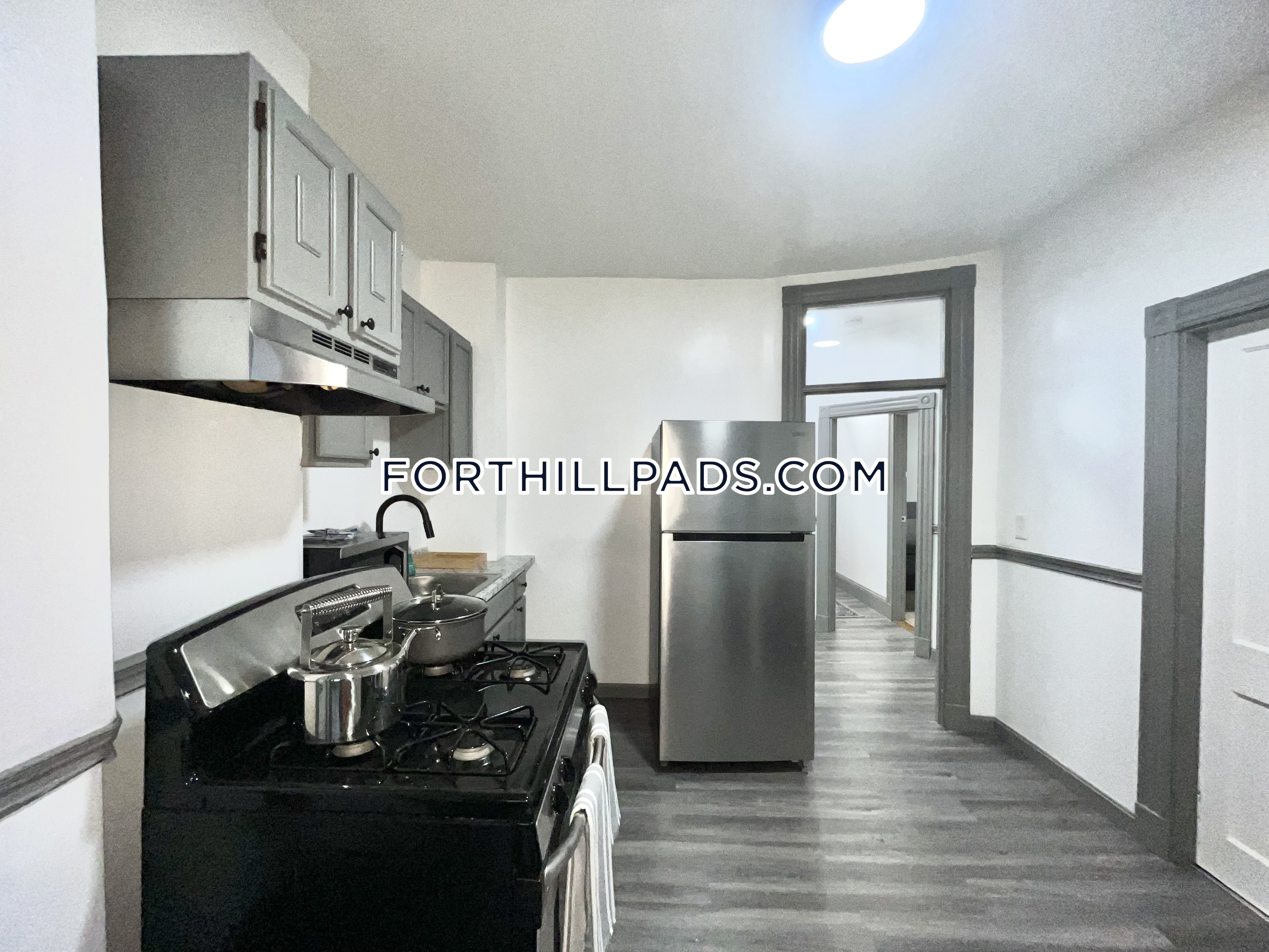 3 bed, 1 bath apartment for rent at 200 Highland St Unit 1, Mission Hill — photo 6 of 11