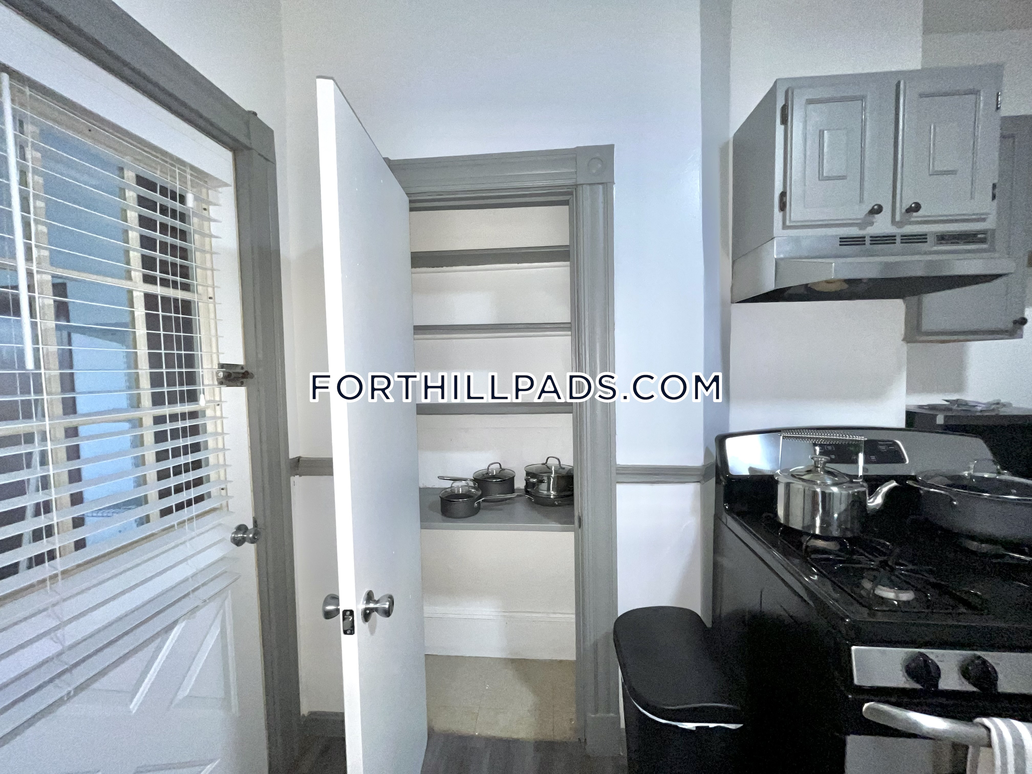 3 bed, 1 bath apartment for rent at 200 Highland St Unit 1, Mission Hill — photo 9 of 11