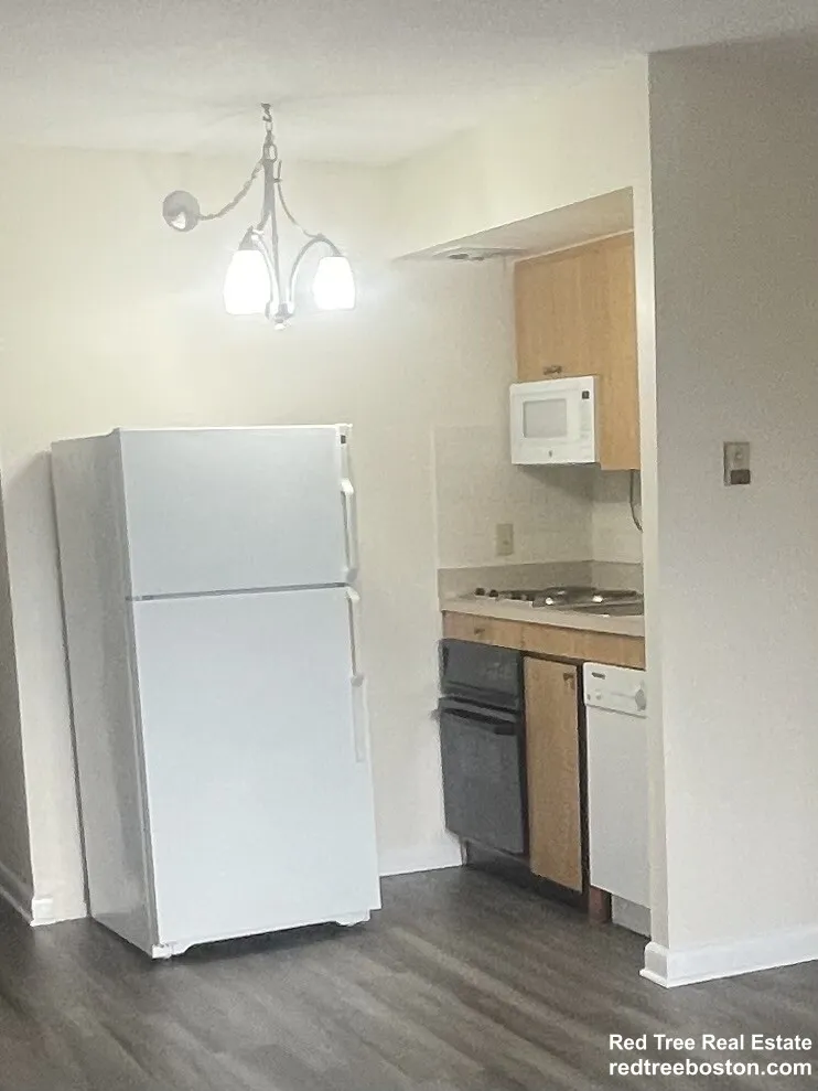 385 Massachusetts Ave, Arlington