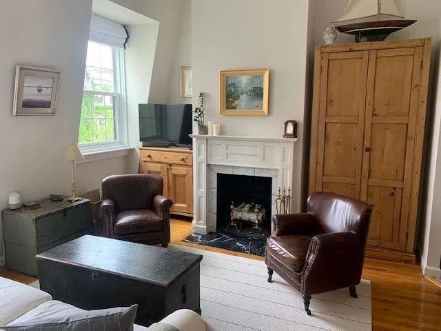 341 Beacon St, Back Bay