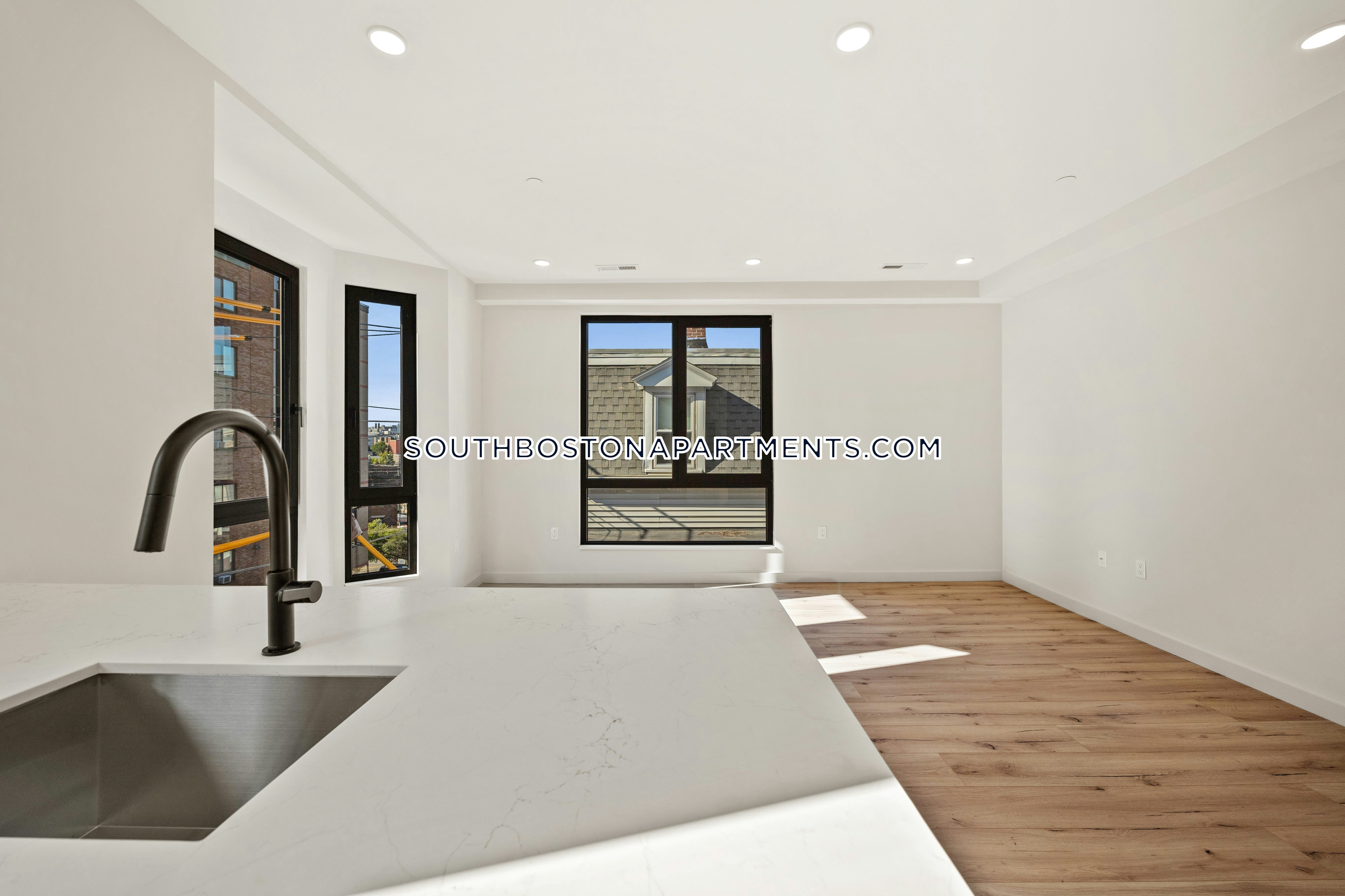 4 bed, 4+ bath apartment for rent at 6 National St Unit 3, South Boston — photo 23 of 37
