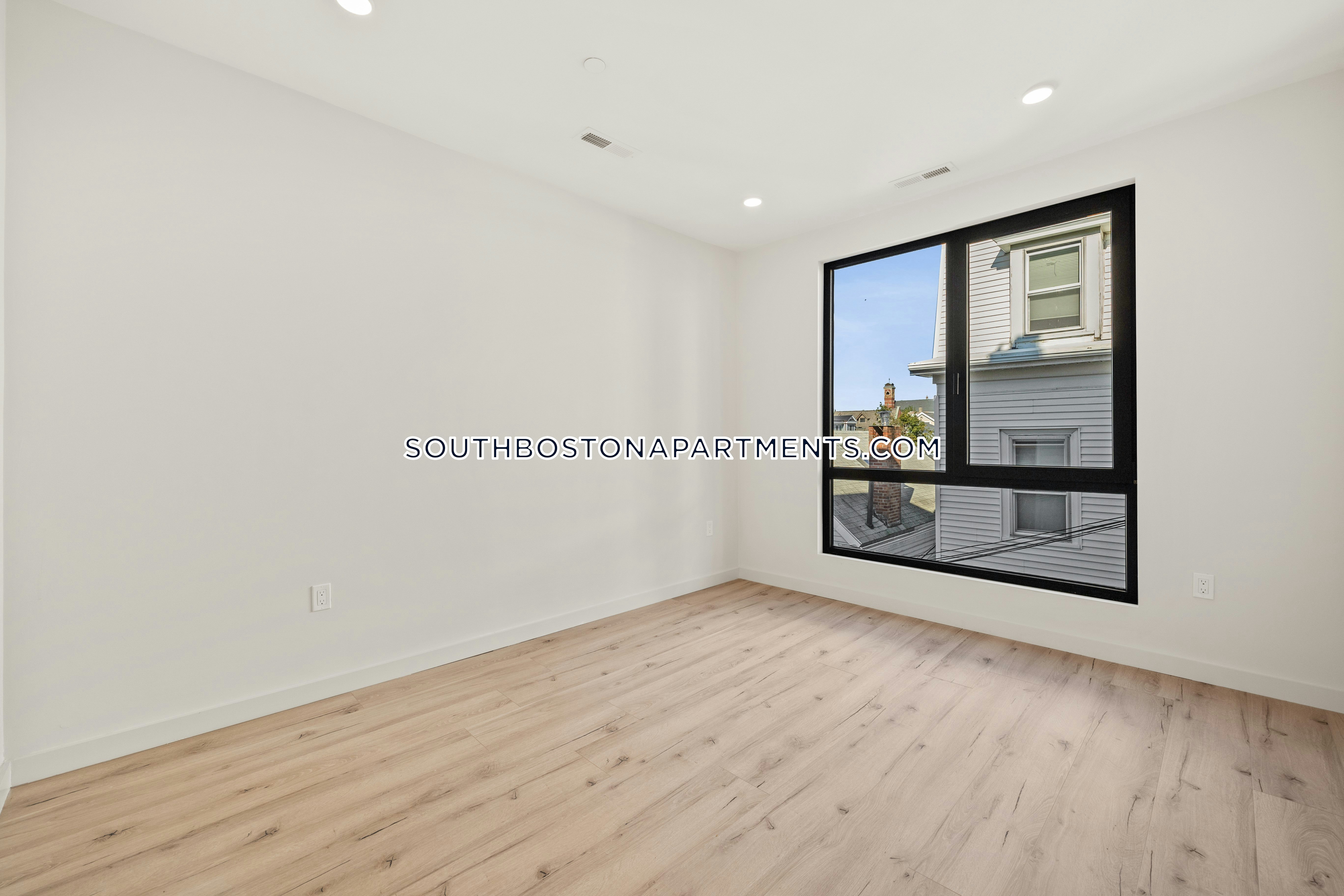4 bed, 4+ bath apartment for rent at 6 National St Unit 3, South Boston — photo 25 of 37