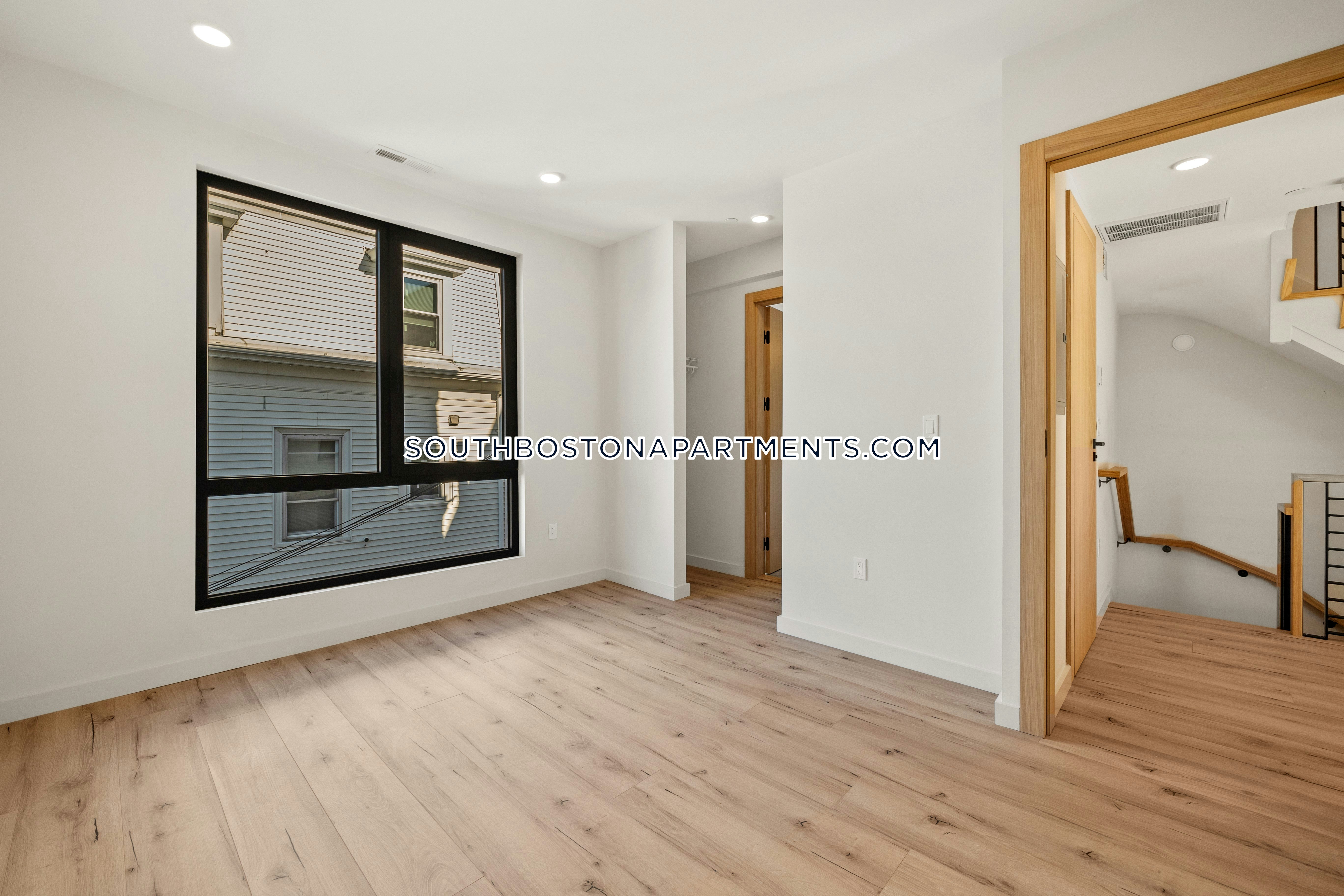 4 bed, 4+ bath apartment for rent at 6 National St Unit 3, South Boston — photo 26 of 37