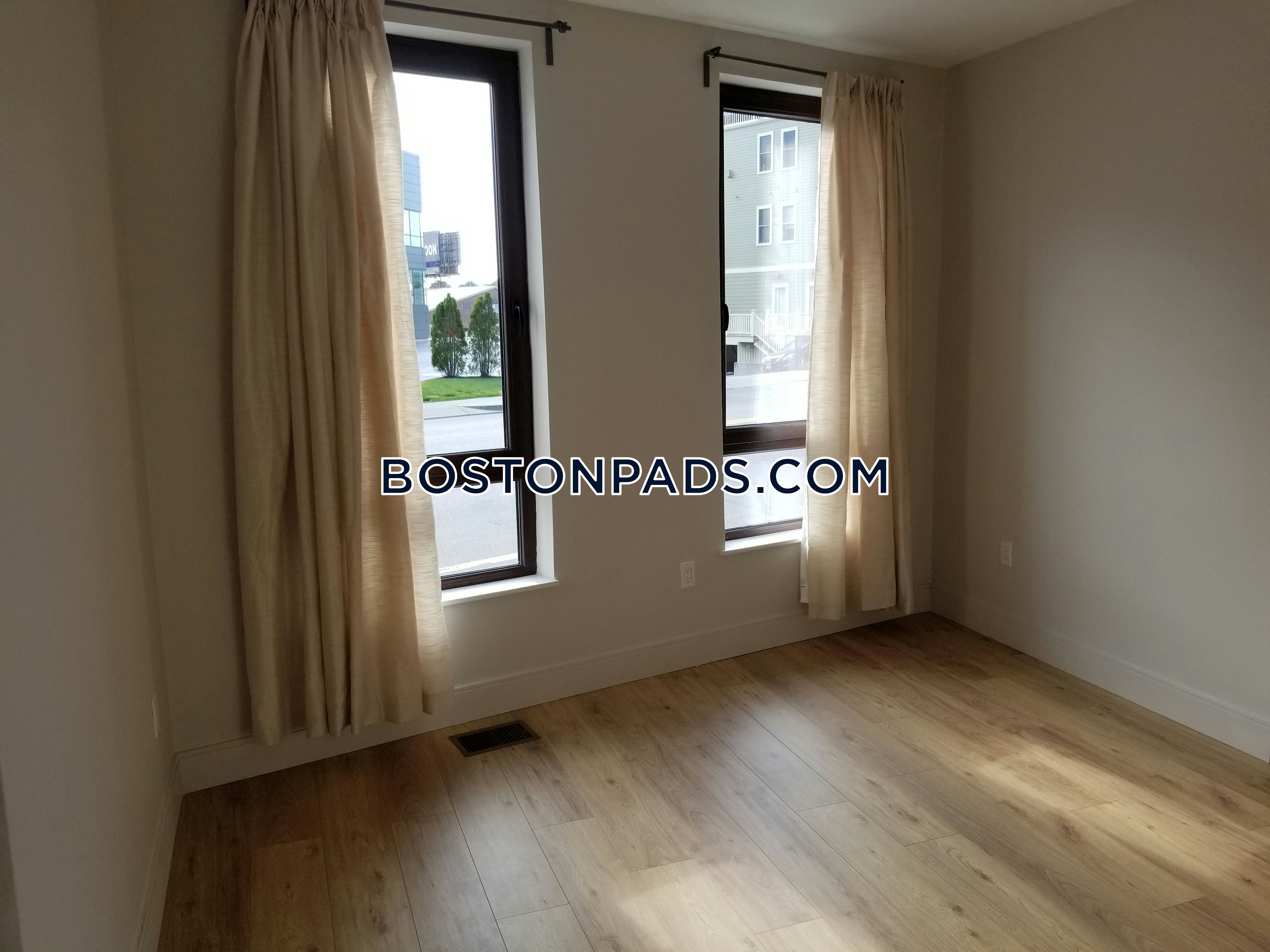 4 bed, 3 bath apartment for rent at 769 Dorchester Unit 2, Dorchester — photo 7 of 9