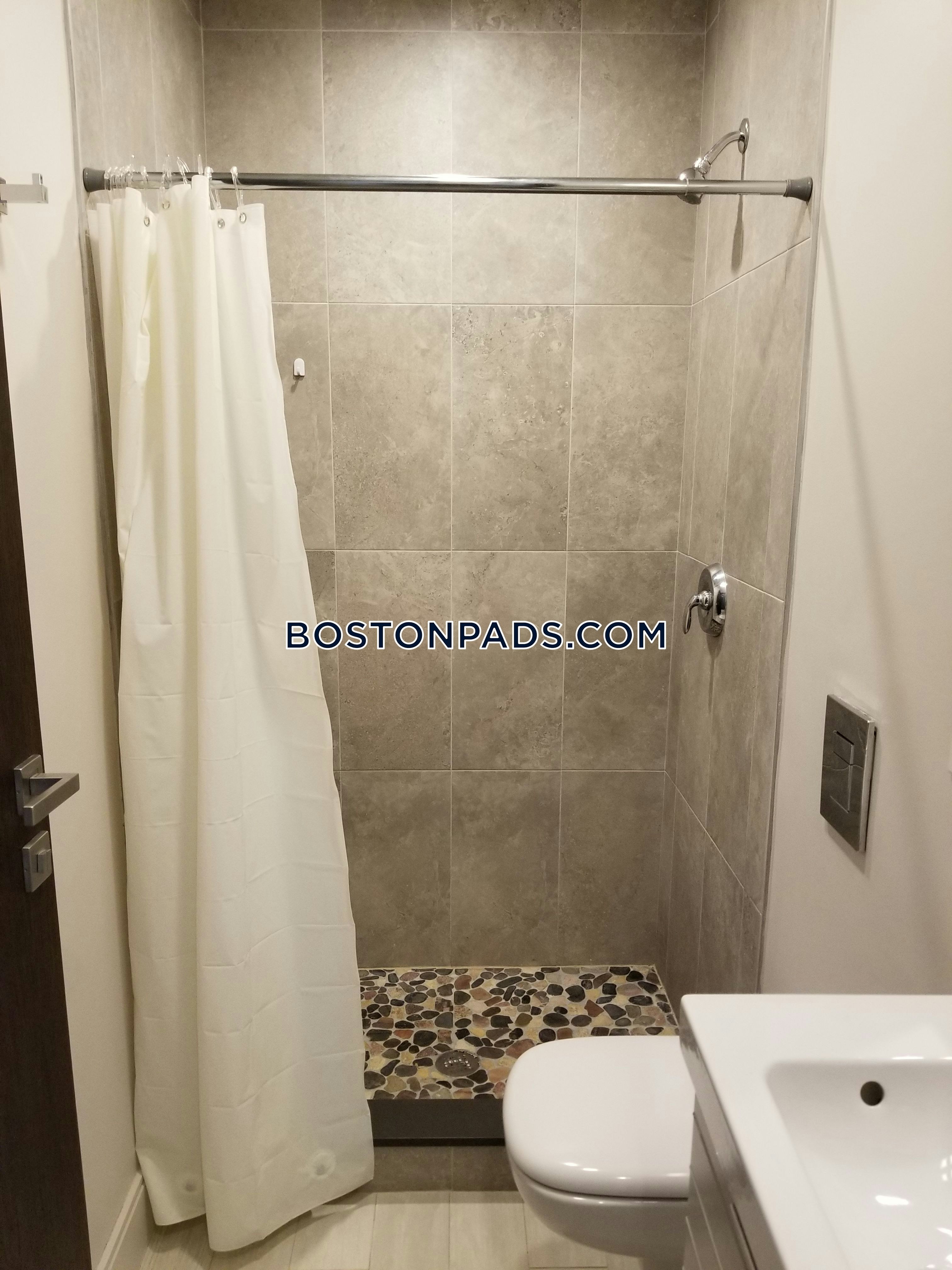 4 bed, 3 bath apartment for rent at 769 Dorchester Unit 2, Dorchester — photo 3 of 9