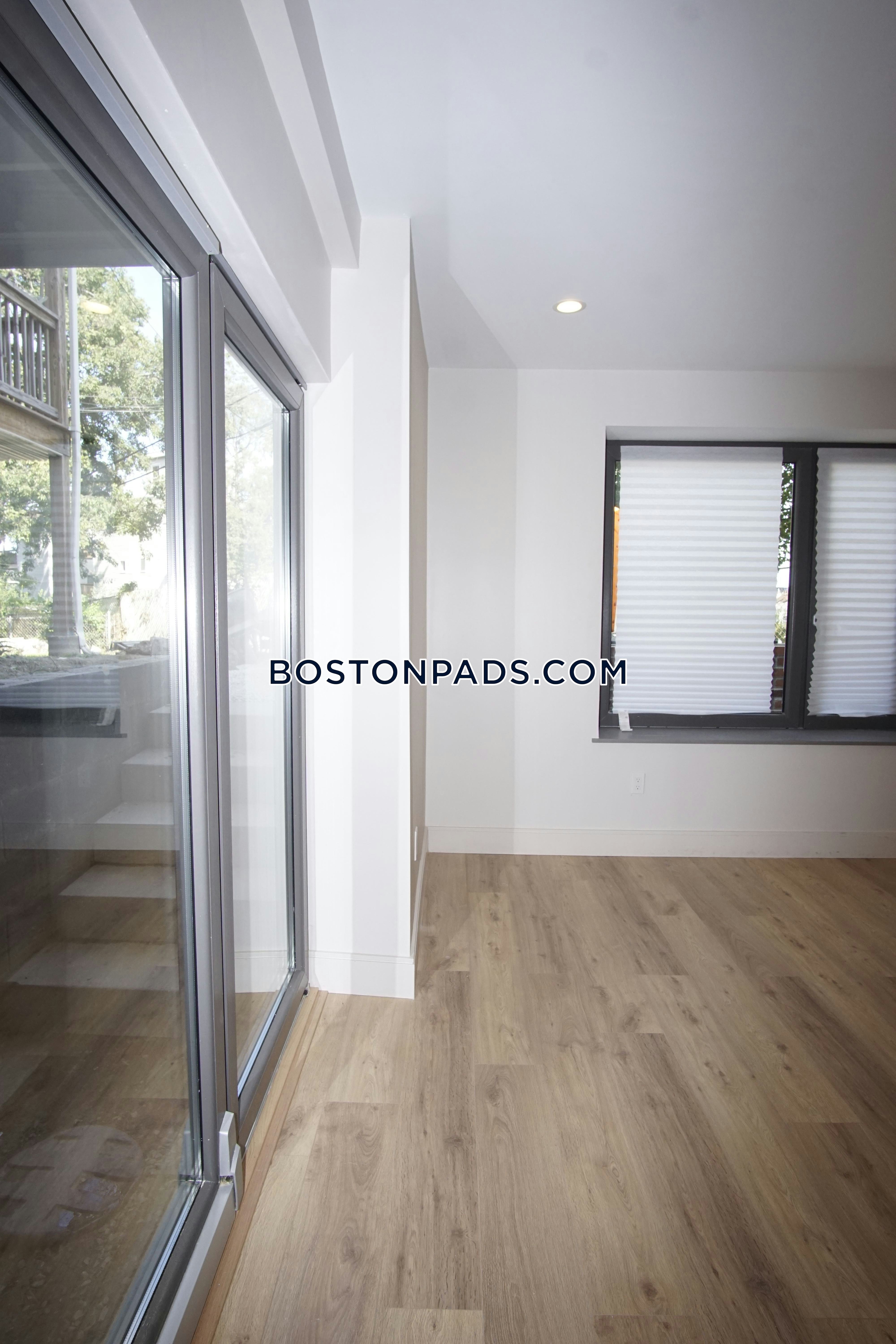 5 bed, 3 bath apartment for rent at 31 Buttonwood Unit 1, Dorchester — photo 24 of 34