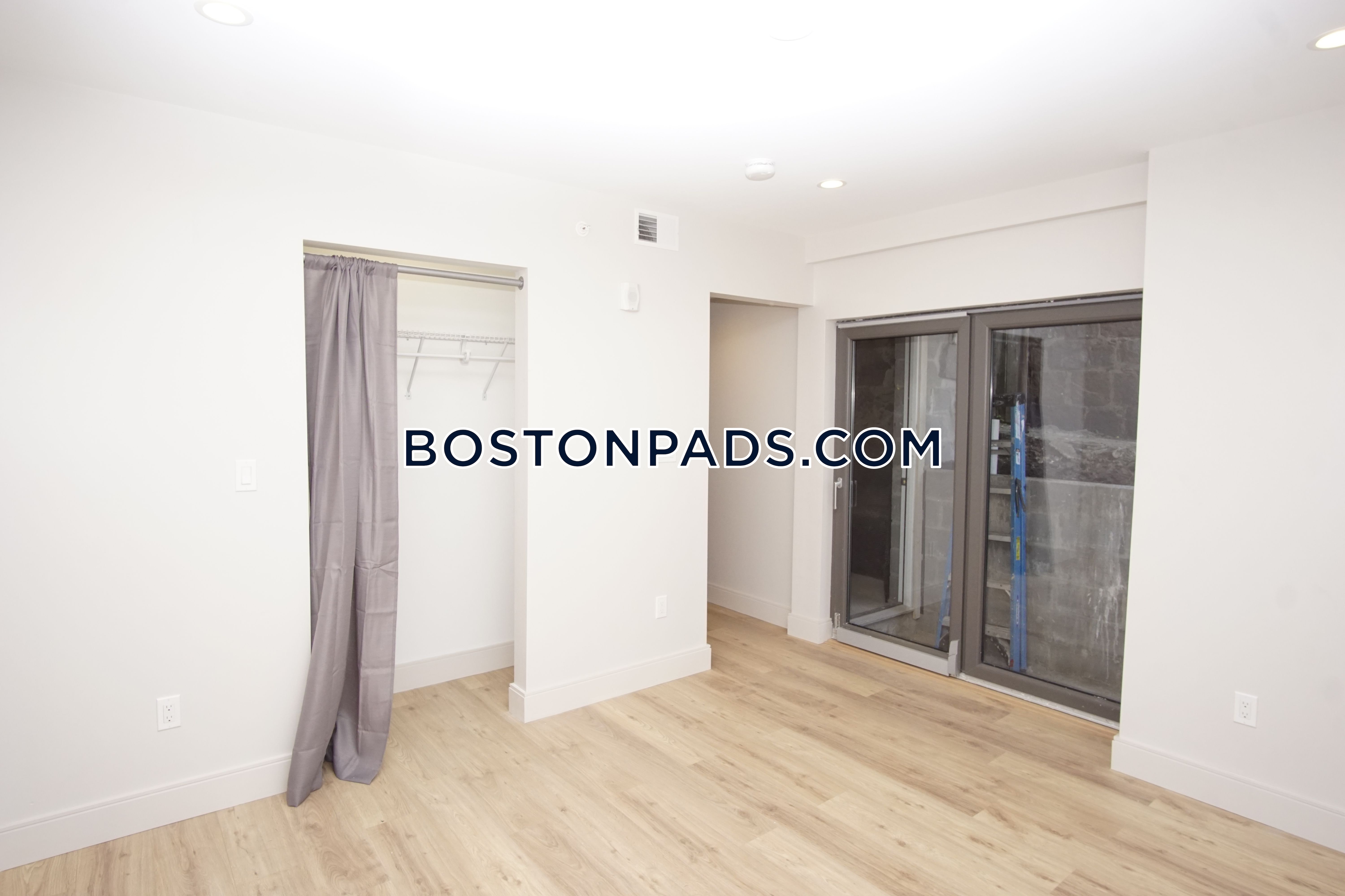 5 bed, 3 bath apartment for rent at 31 Buttonwood Unit 1, Dorchester — photo 26 of 34