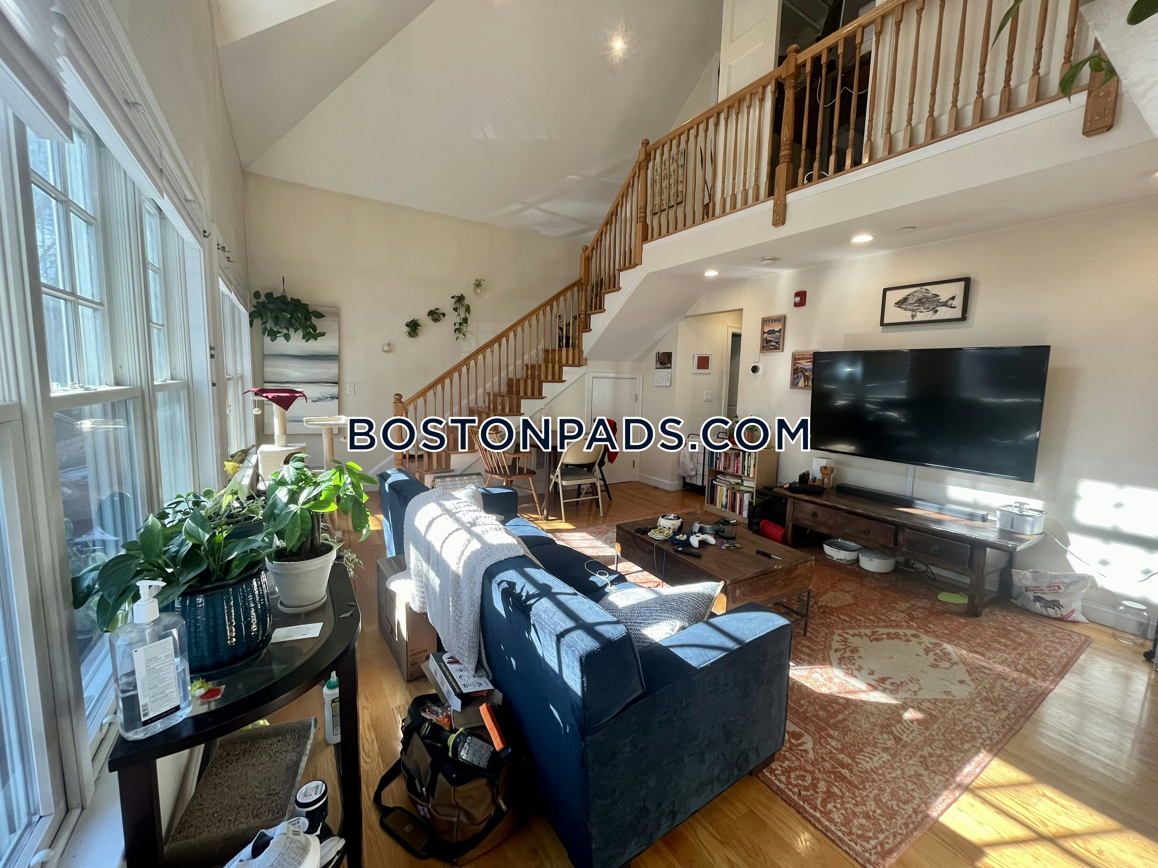 2 bed, 1 bath apartment for rent at 581 Cambridge St Unit R, Allston — photo 1 of 9