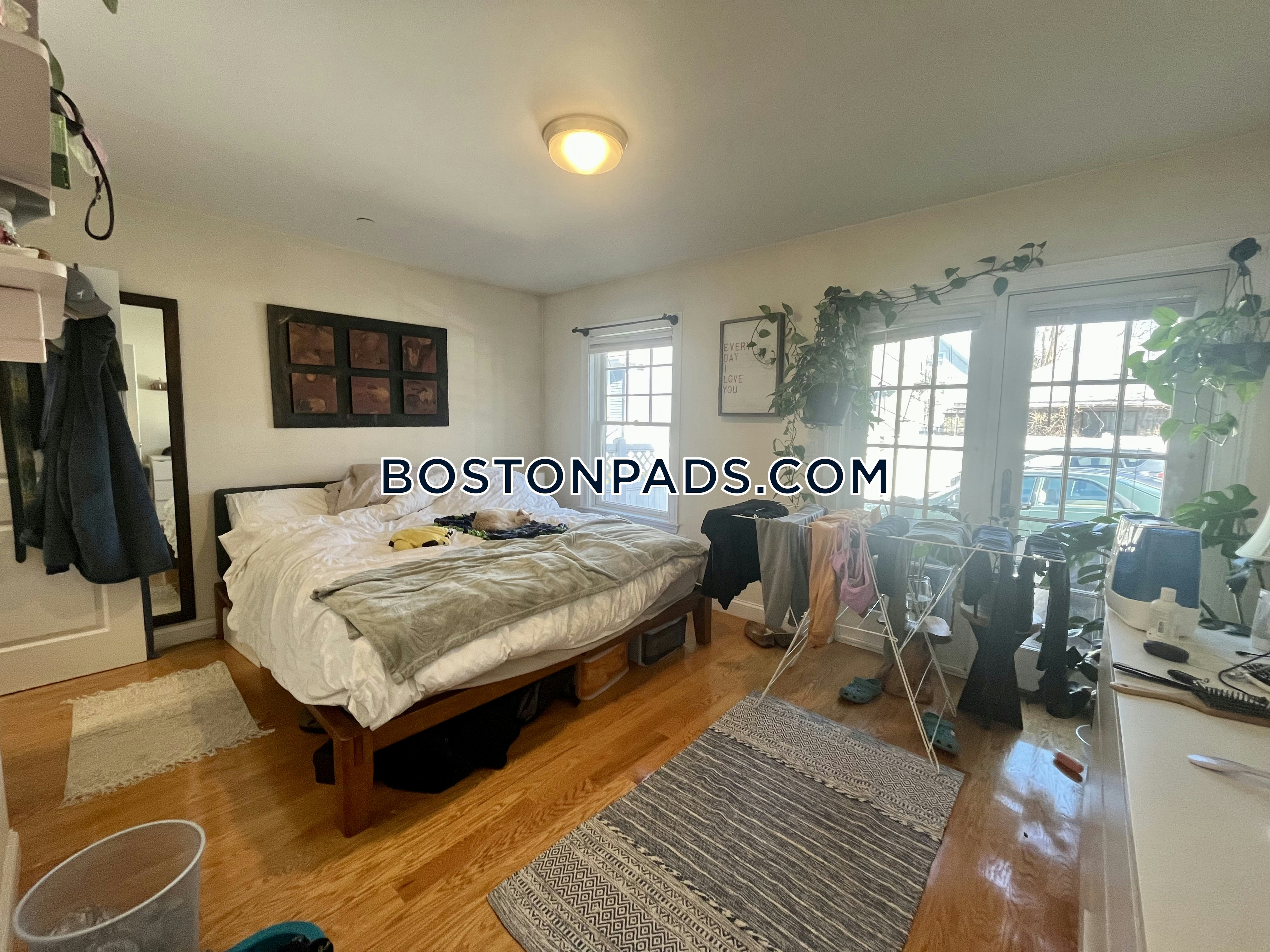 2 bed, 1 bath apartment for rent at 581 Cambridge St Unit R, Allston — photo 4 of 9