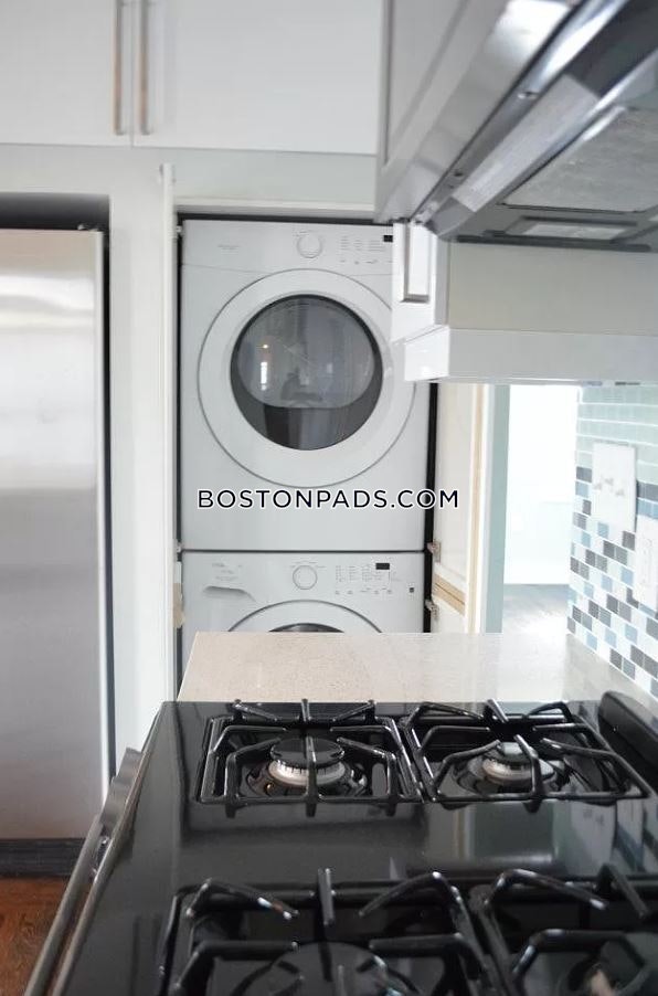 4 bed, 2 bath apartment for rent at 44 Saint Margaret Unit 3, Dorchester — photo 3 of 9