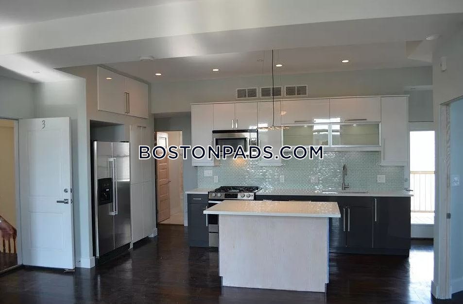 4 bed, 2 bath apartment for rent at 44 Saint Margaret Unit 3, Dorchester — photo 6 of 9