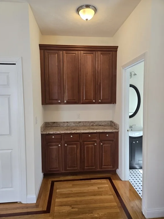 569 Adams, East Milton