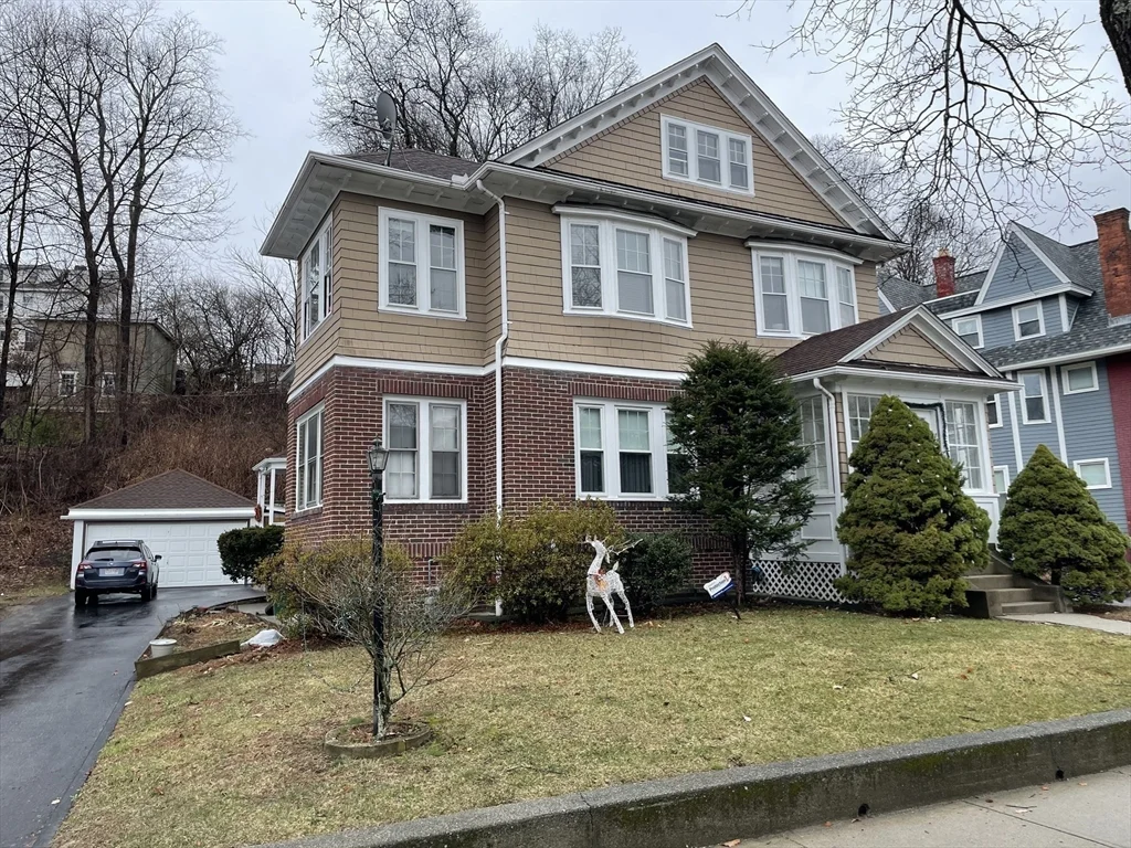 51 Richmond Ave, West Side