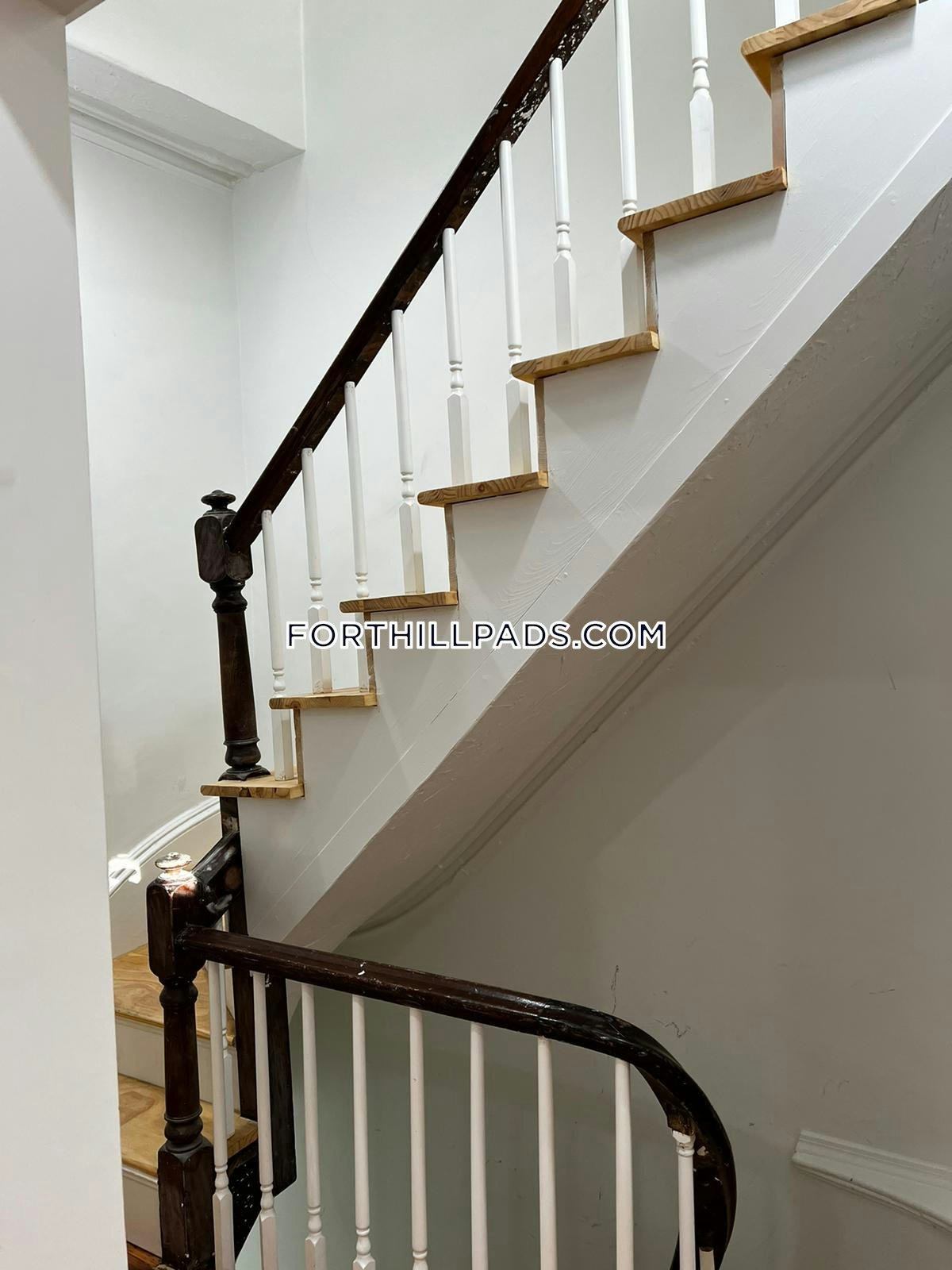 3 bed, 3 bath apartment for rent at 22 Cedar St Unit 2, Roxbury — photo 31 of 40