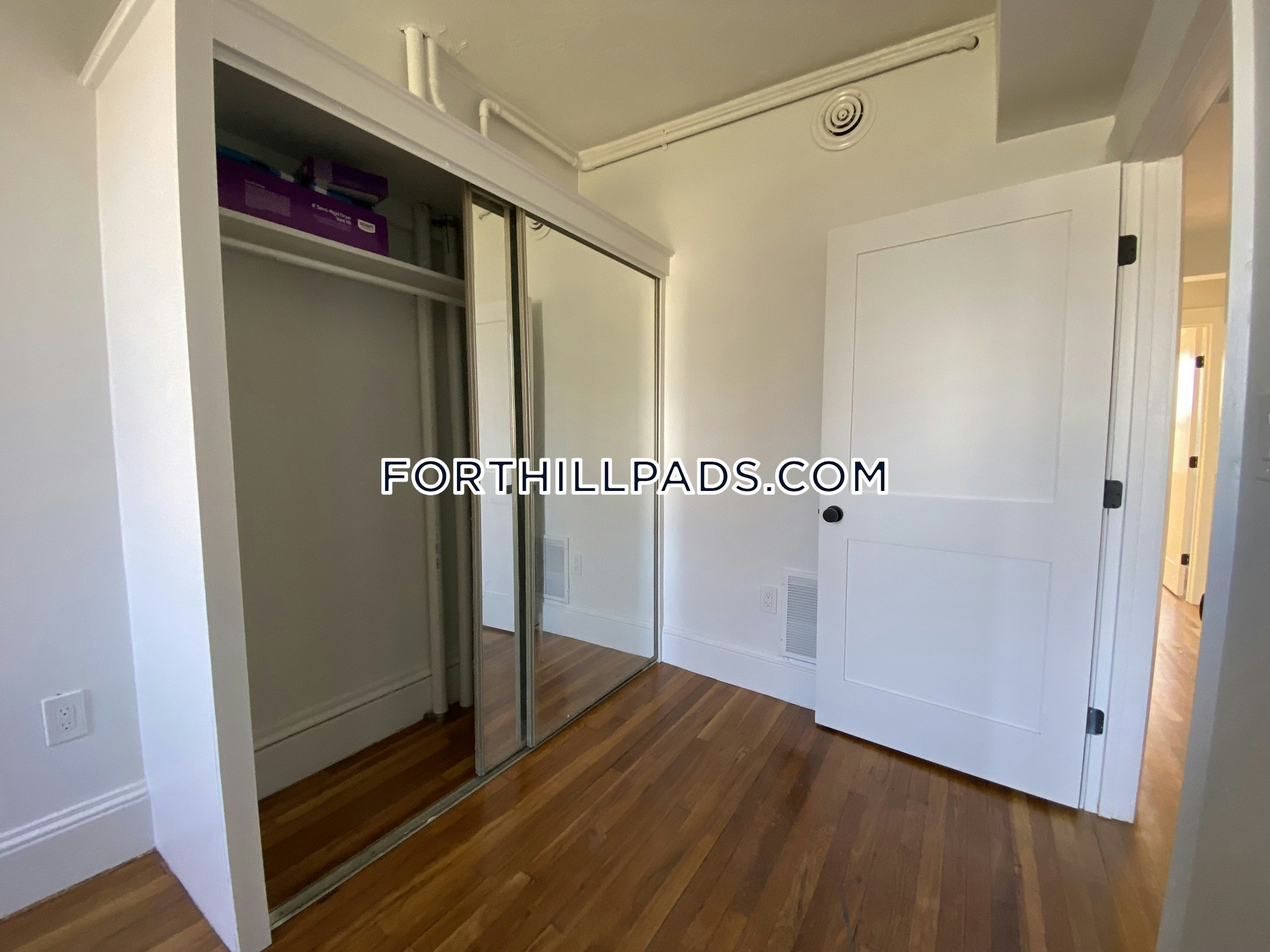 3 bed, 3 bath apartment for rent at 22 Cedar St Unit 2, Roxbury — photo 38 of 40