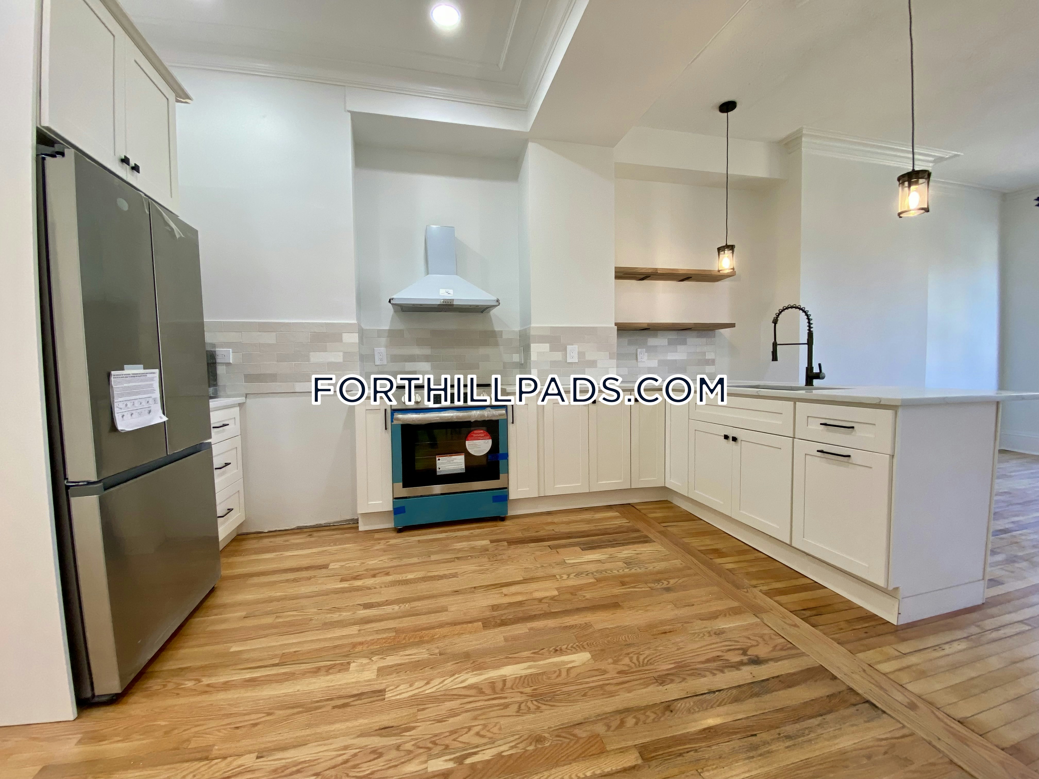 3 bed, 3 bath apartment for rent at 22 Cedar St Unit 2, Roxbury — photo 40 of 40