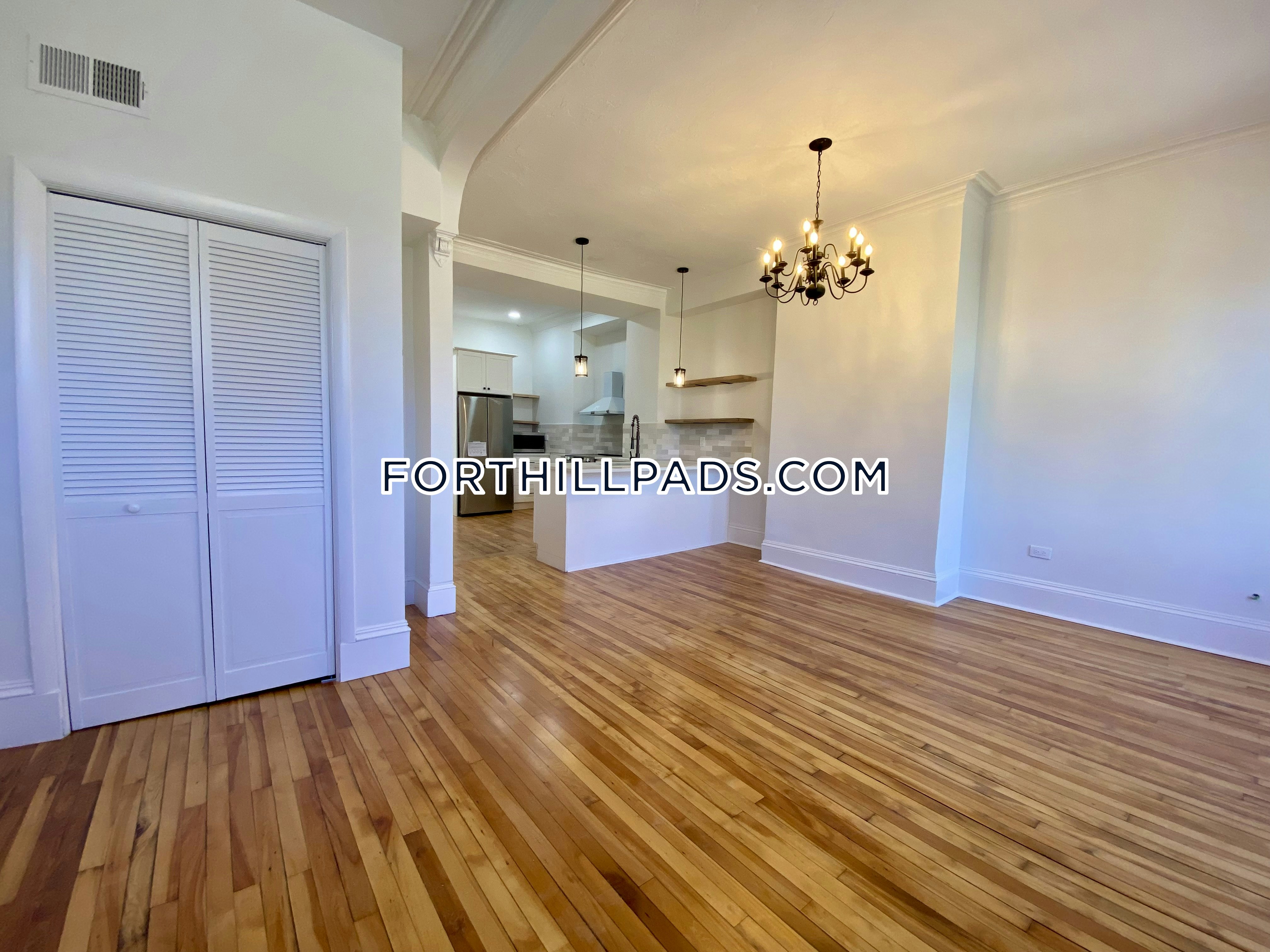 3 bed, 3 bath apartment for rent at 22 Cedar St Unit 2, Roxbury — photo 5 of 40