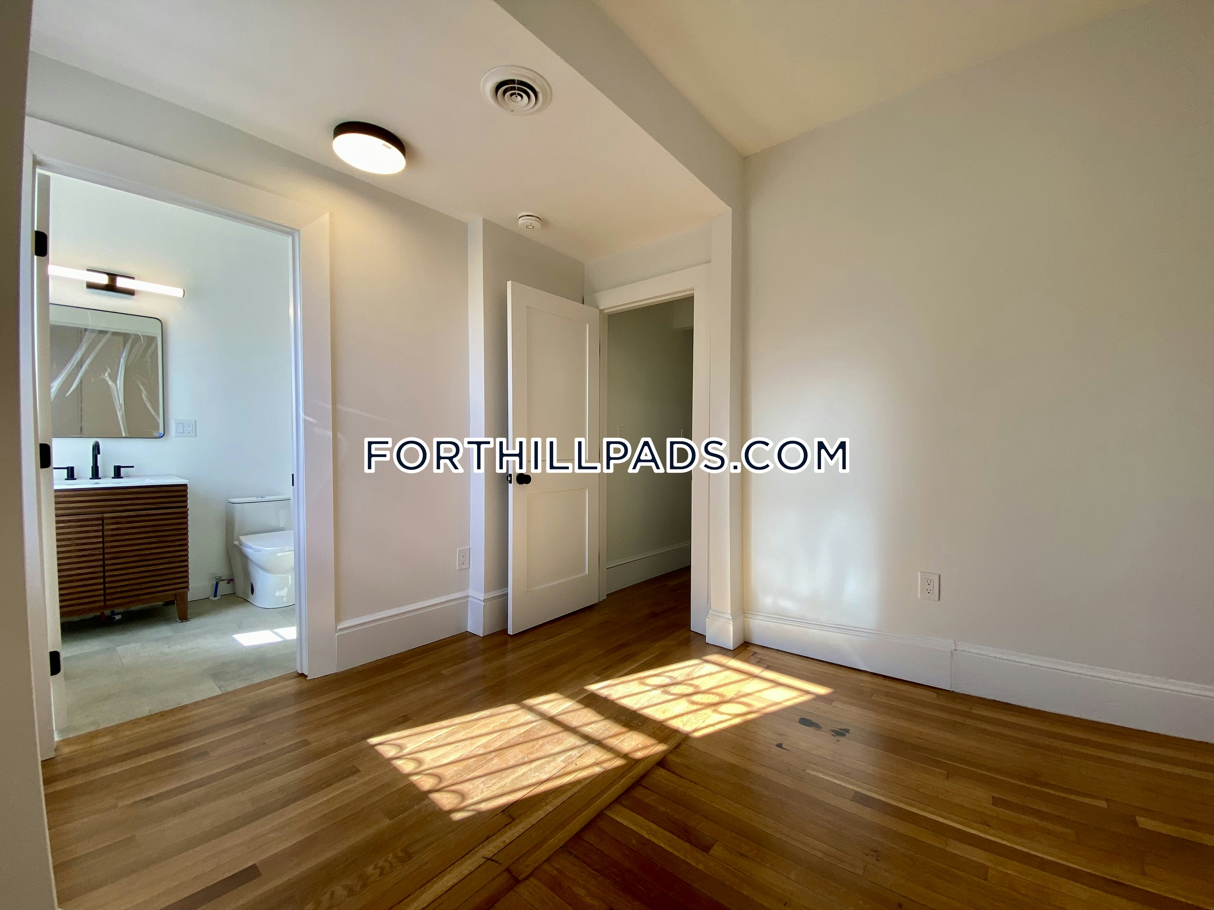 3 bed, 3 bath apartment for rent at 22 Cedar St Unit 2, Roxbury — photo 11 of 40