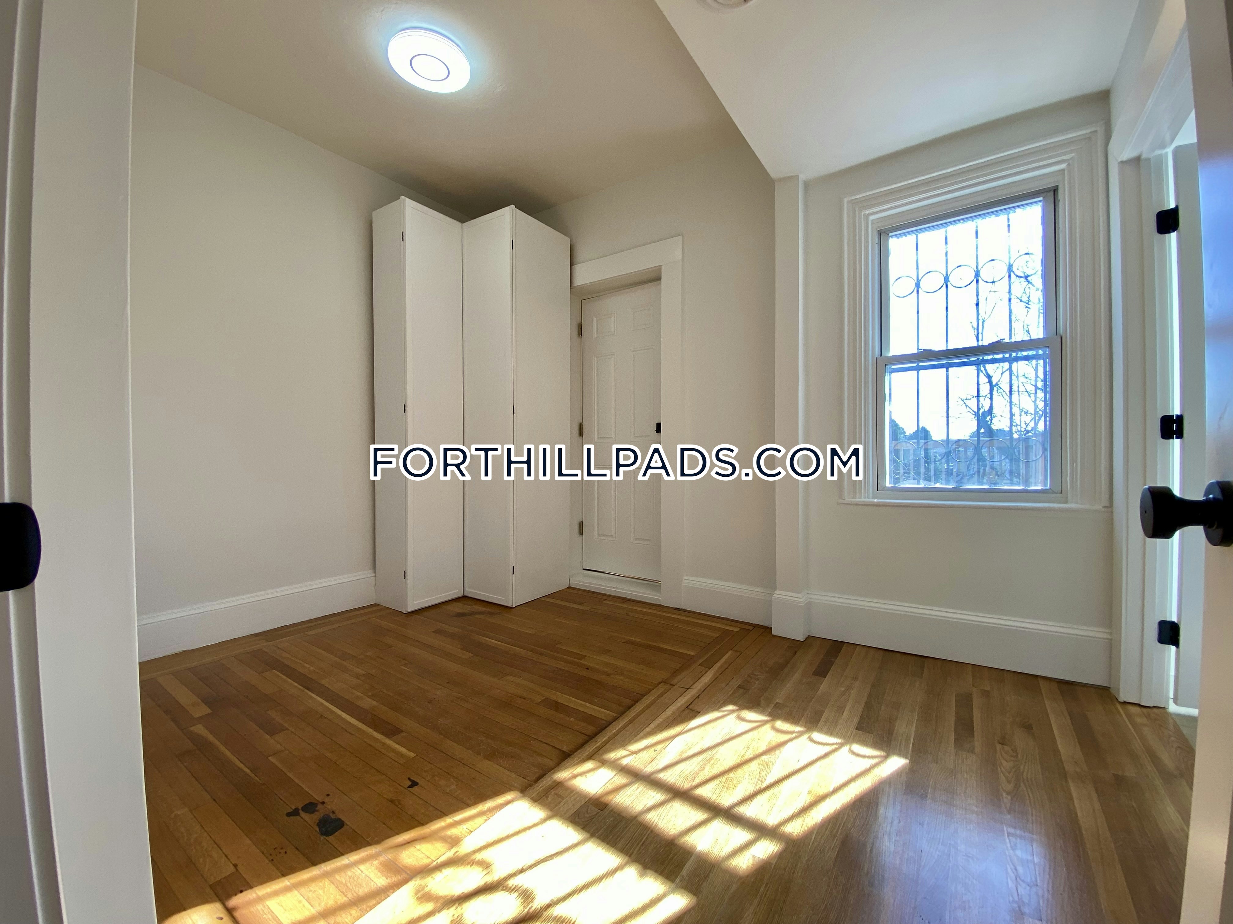 3 bed, 3 bath apartment for rent at 22 Cedar St Unit 2, Roxbury — photo 12 of 40