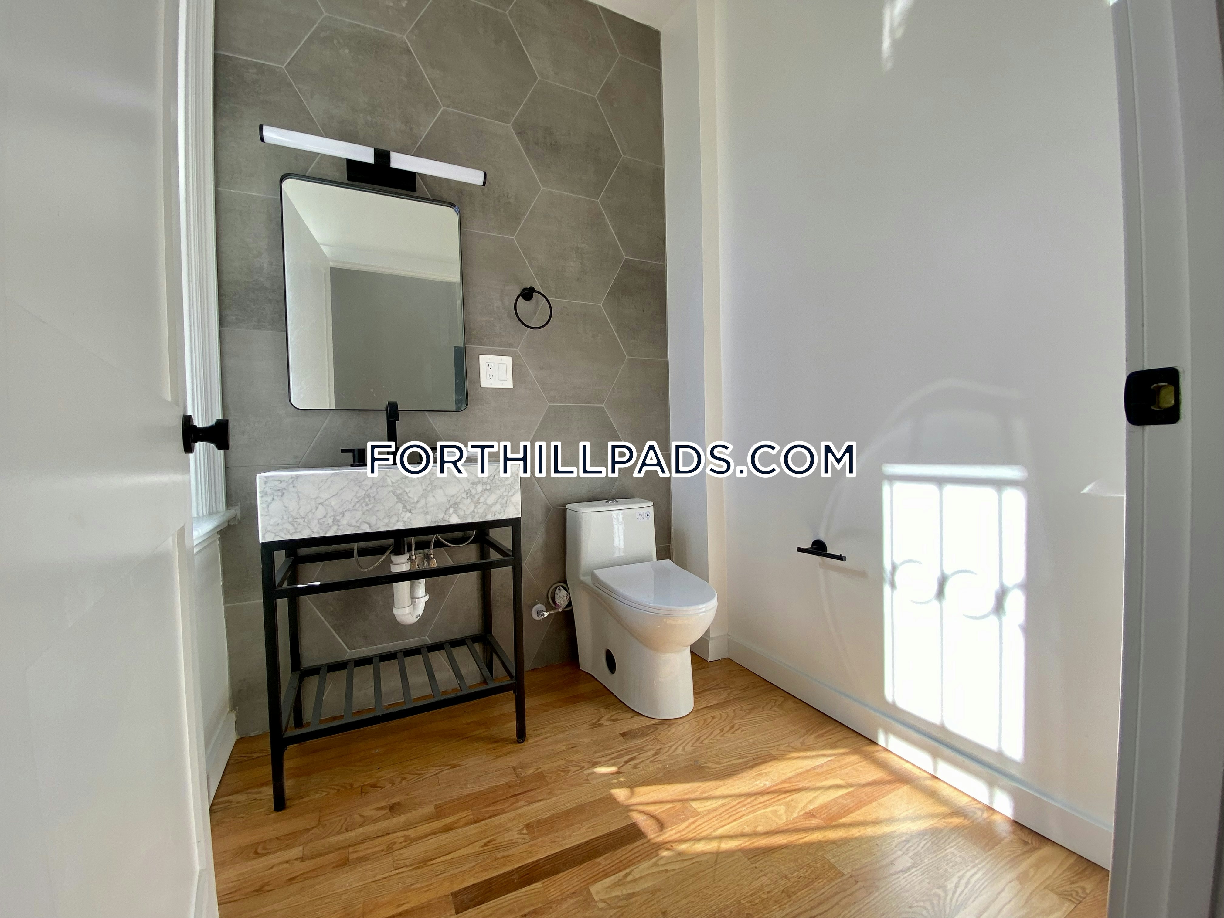 3 bed, 3 bath apartment for rent at 22 Cedar St Unit 2, Roxbury — photo 23 of 40