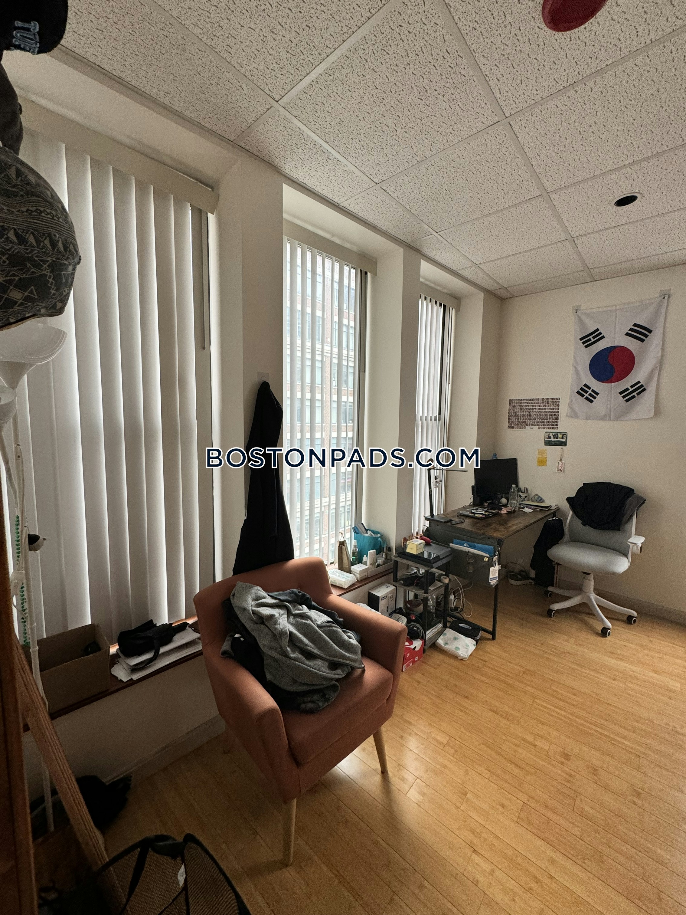2 bed, 1 bath apartment for rent at 72 Kneeland St Unit 501, Chinatown — photo 10 of 11