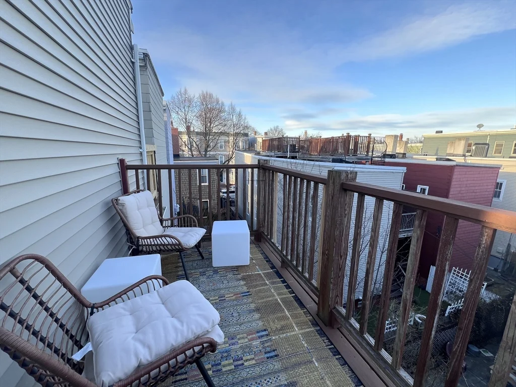 150-1/2 M St, South Boston