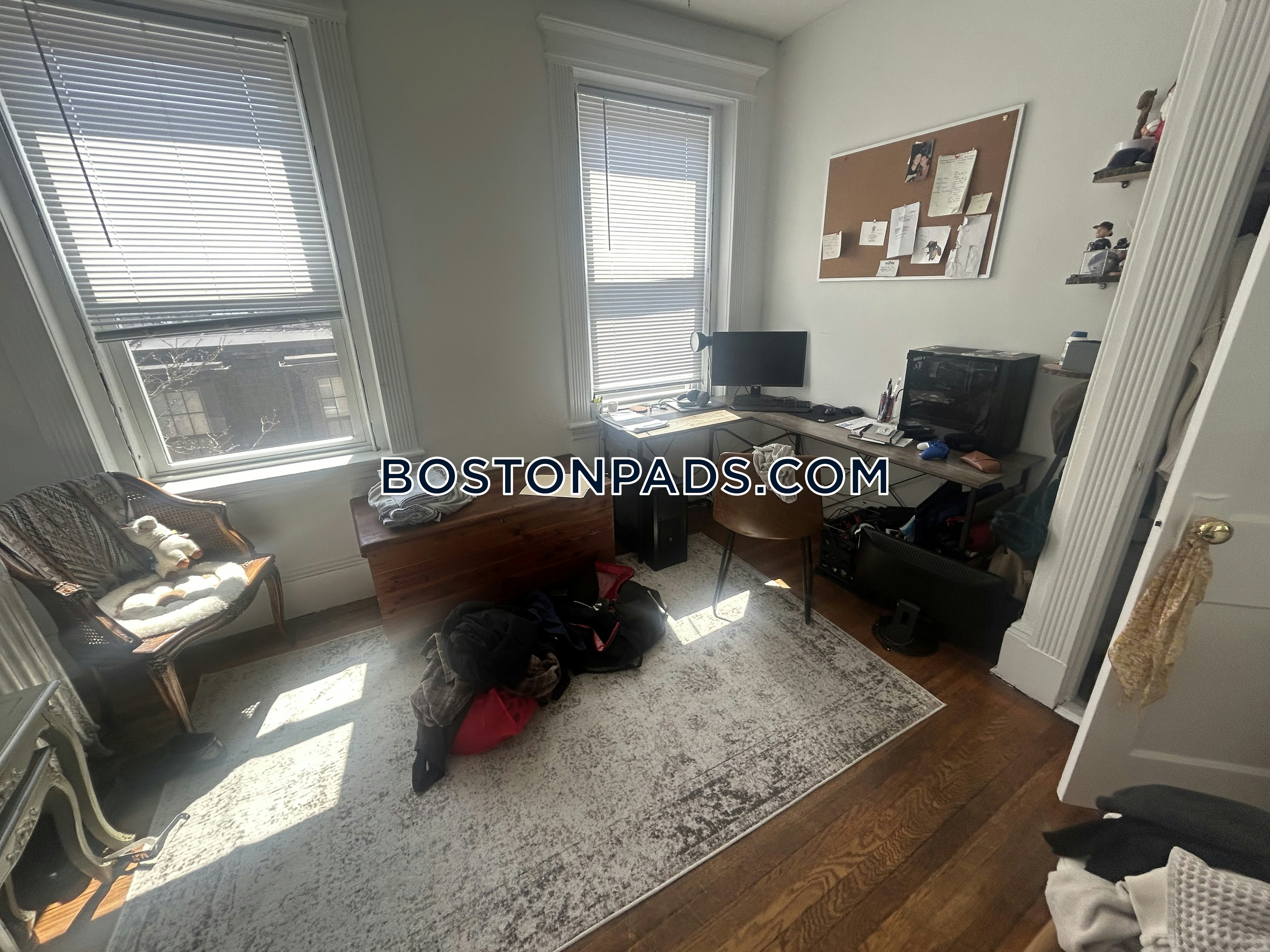 1 bed, 1 bath apartment for rent at 7 Myrtle St Unit 9, Beacon Hill — photo 3 of 9